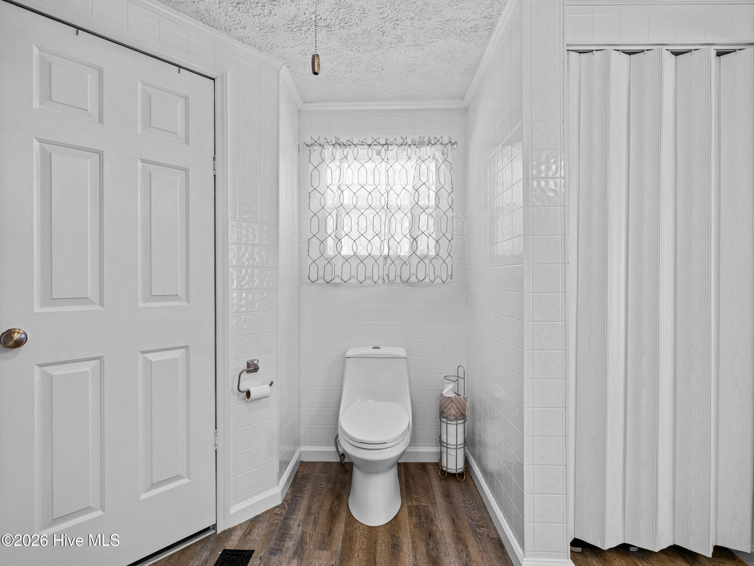 100556387 | Photo 35