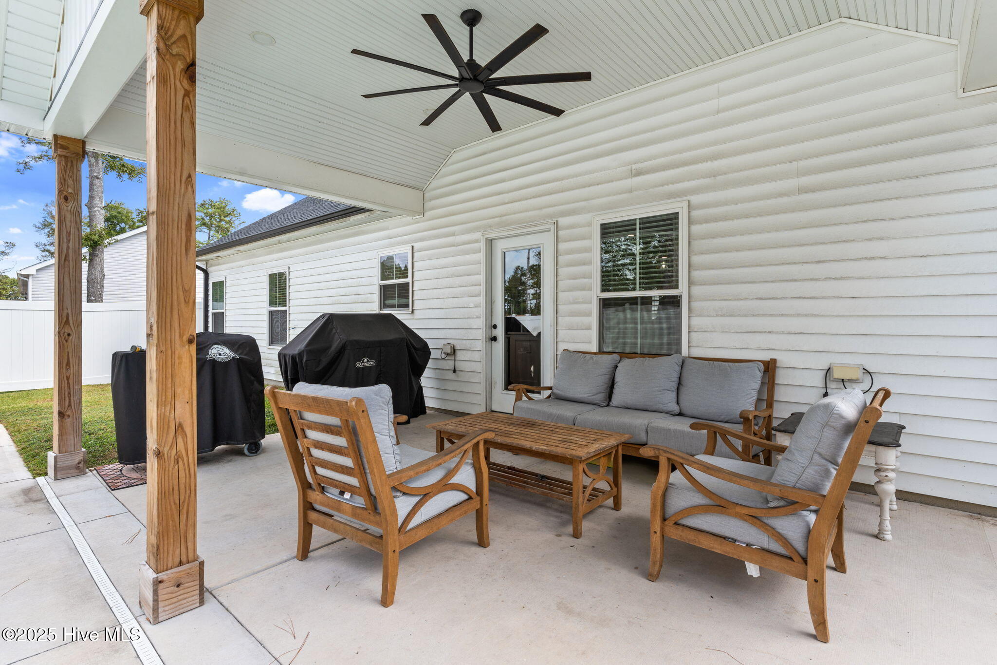 100533110 | Photo 28