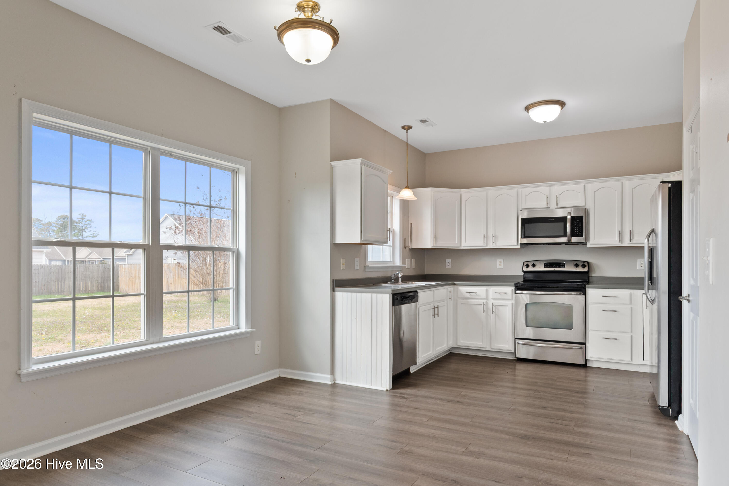 100551539 | Photo 14