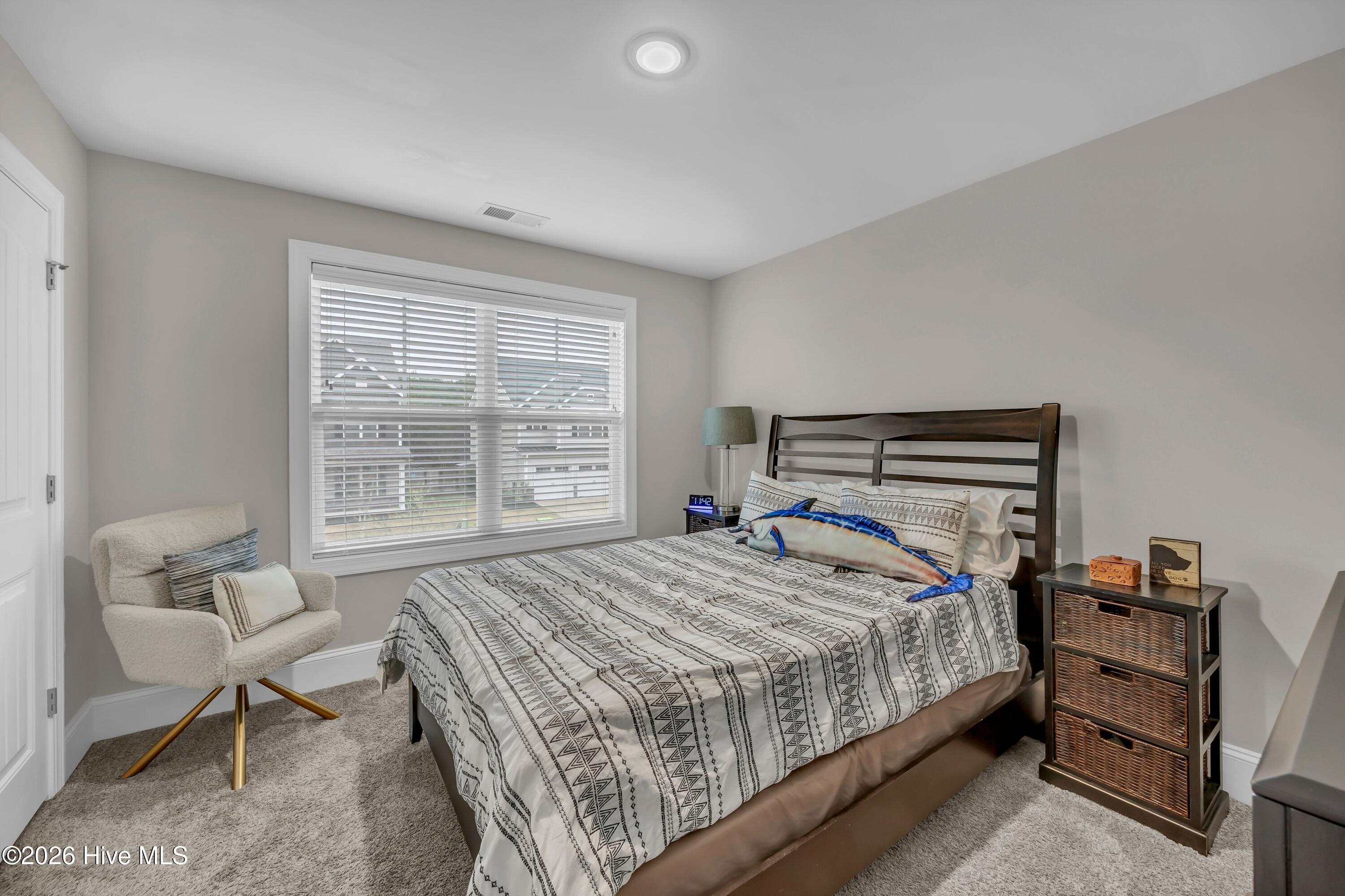 100553232 | Photo 16