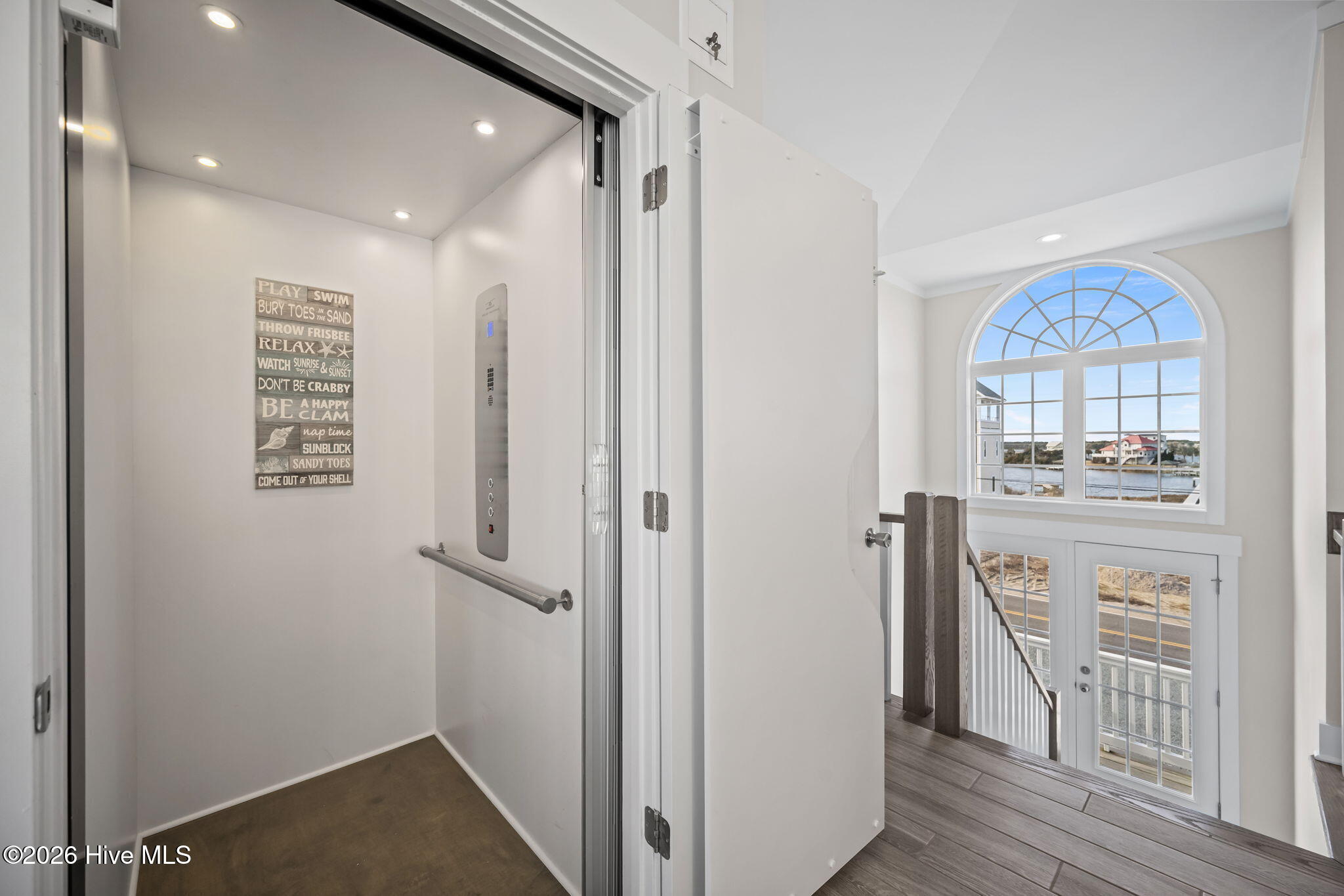 100555174 | Photo 31