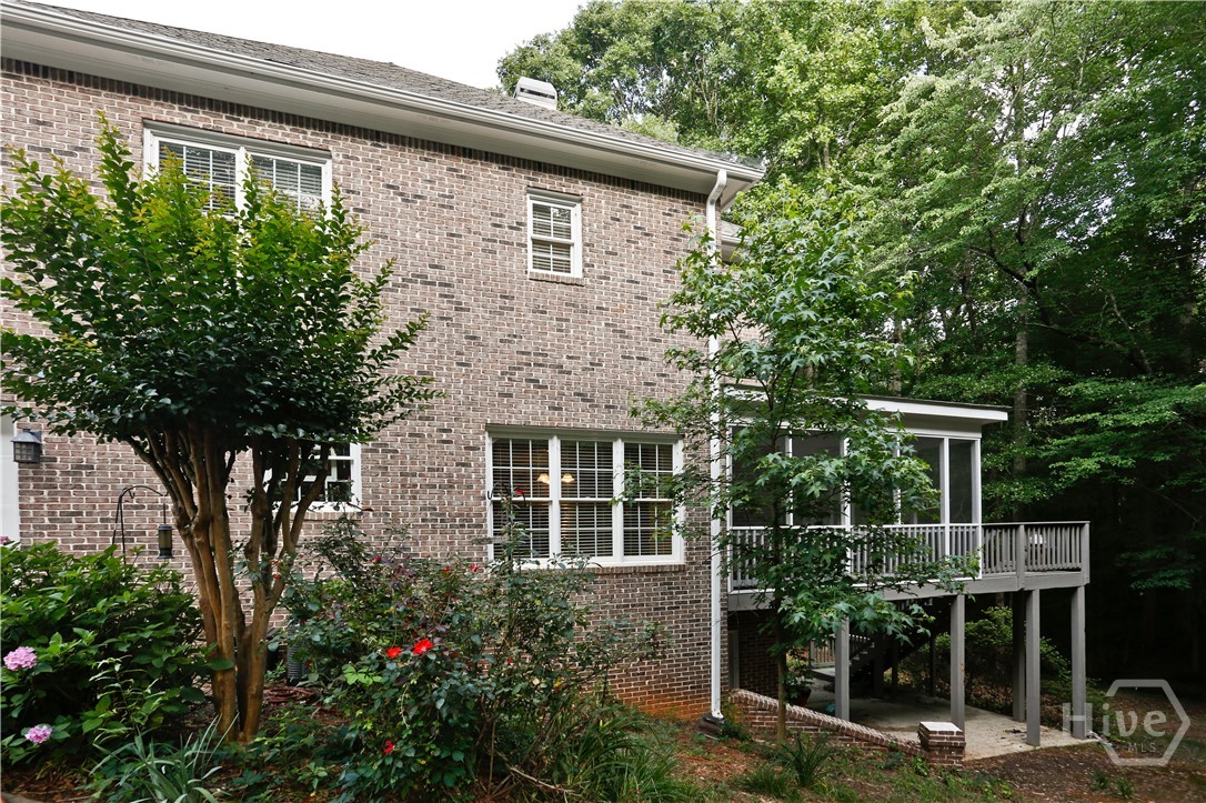 side view exterior