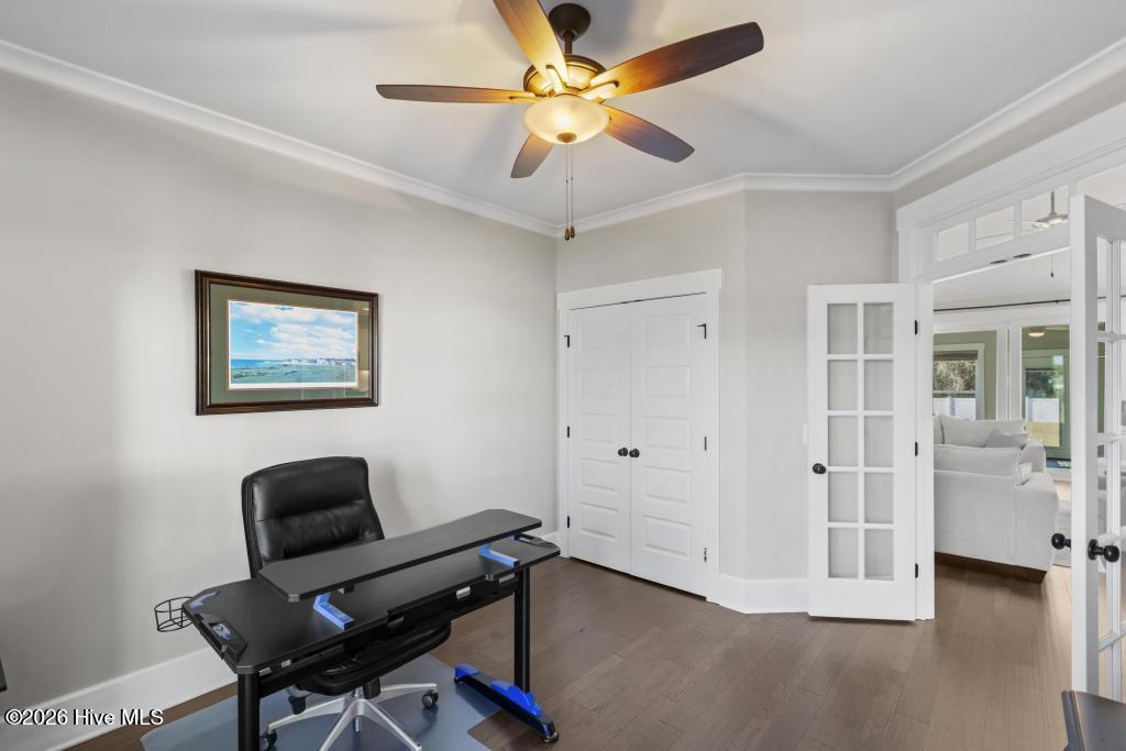 100558898 | Photo 16