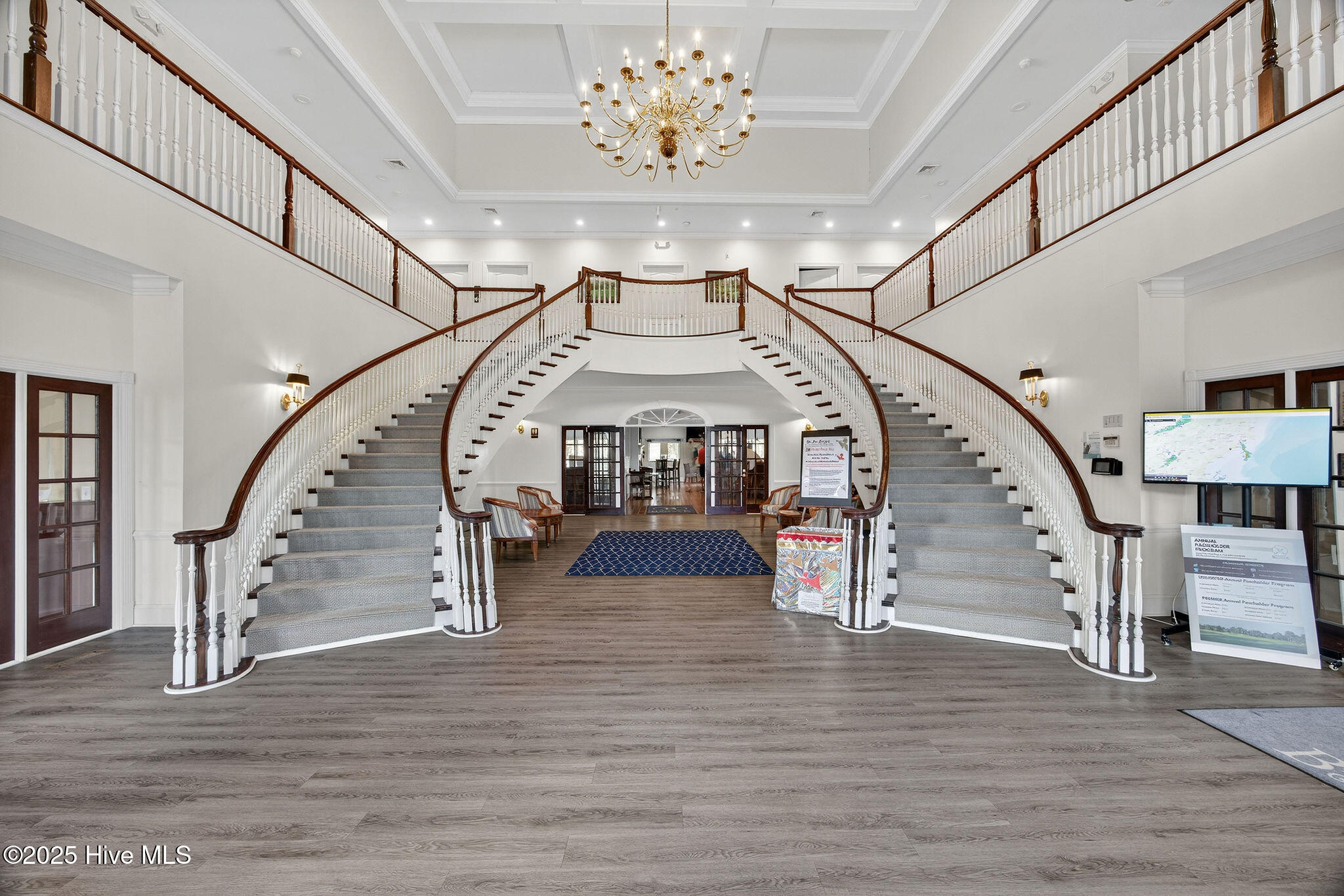 100541027 | Photo 42