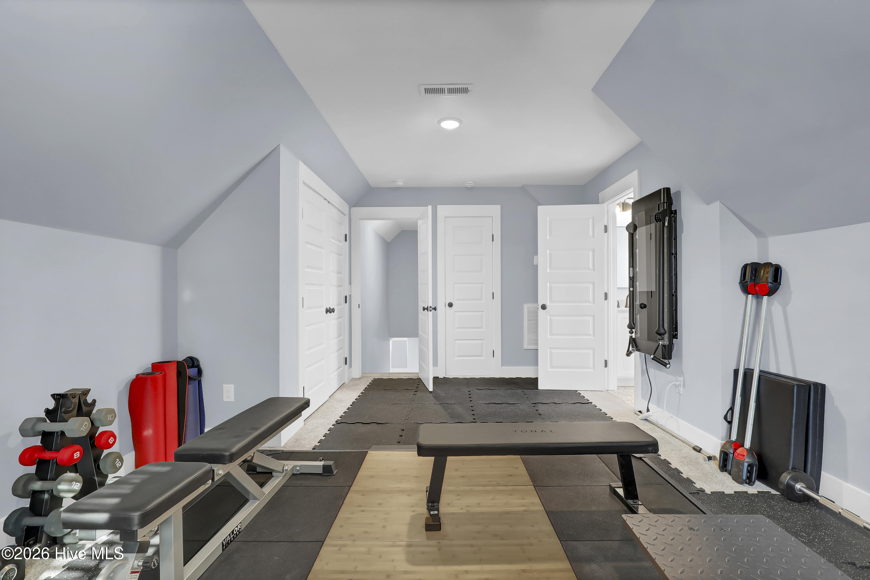 100556741 | Photo 36