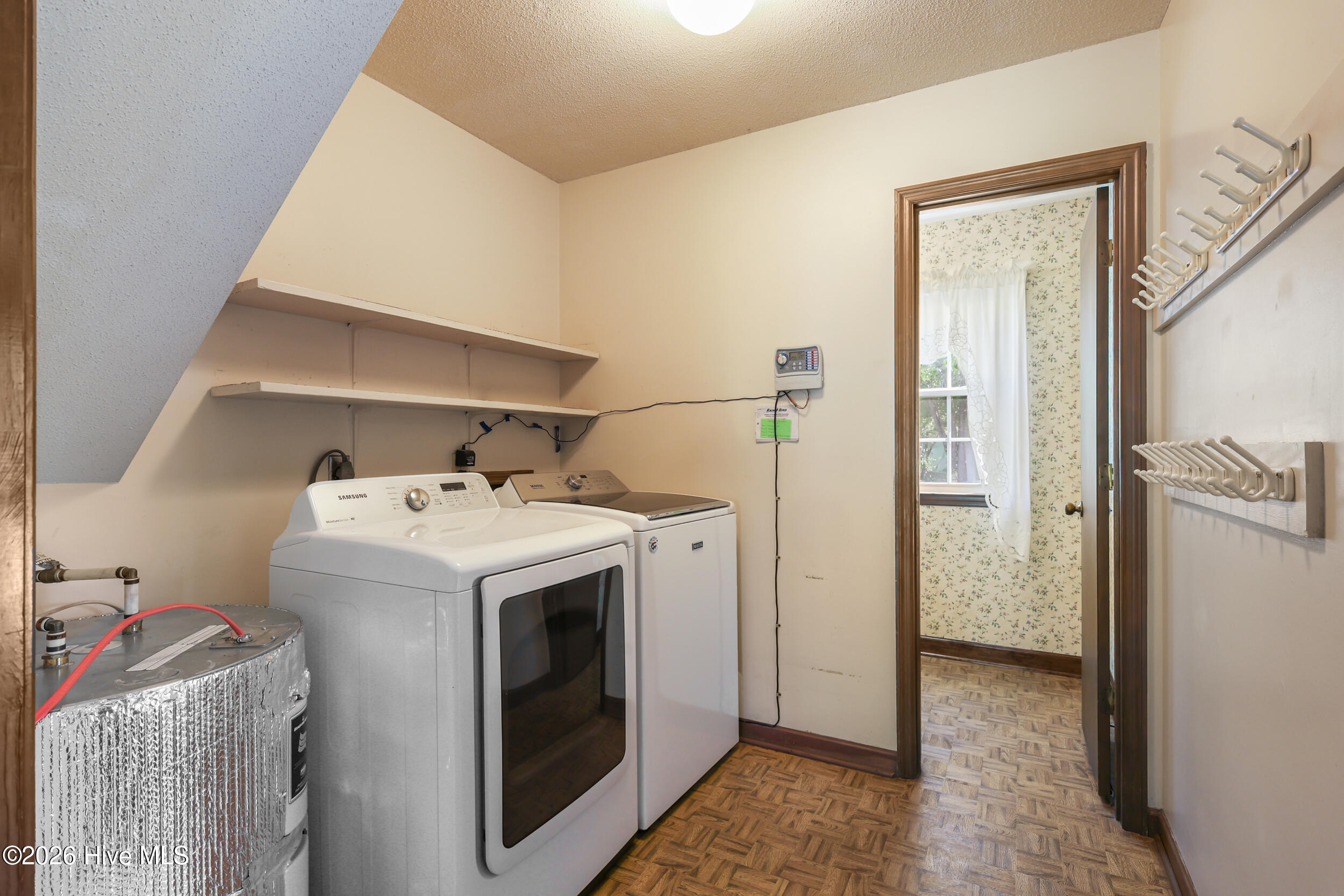 100567633 | Photo 29