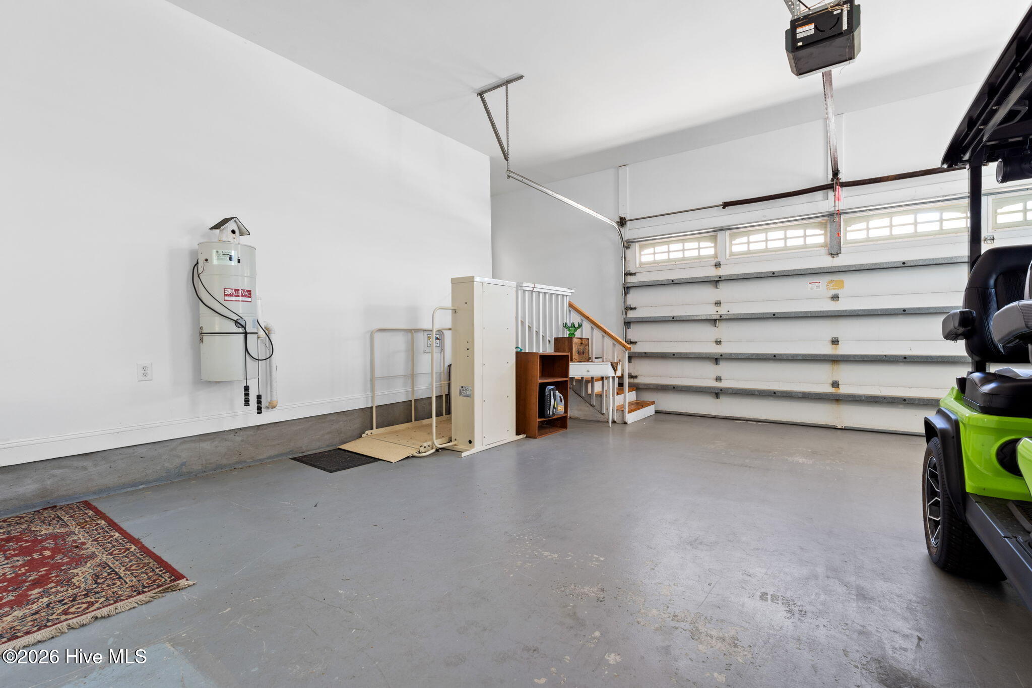 100569598 | Photo 54