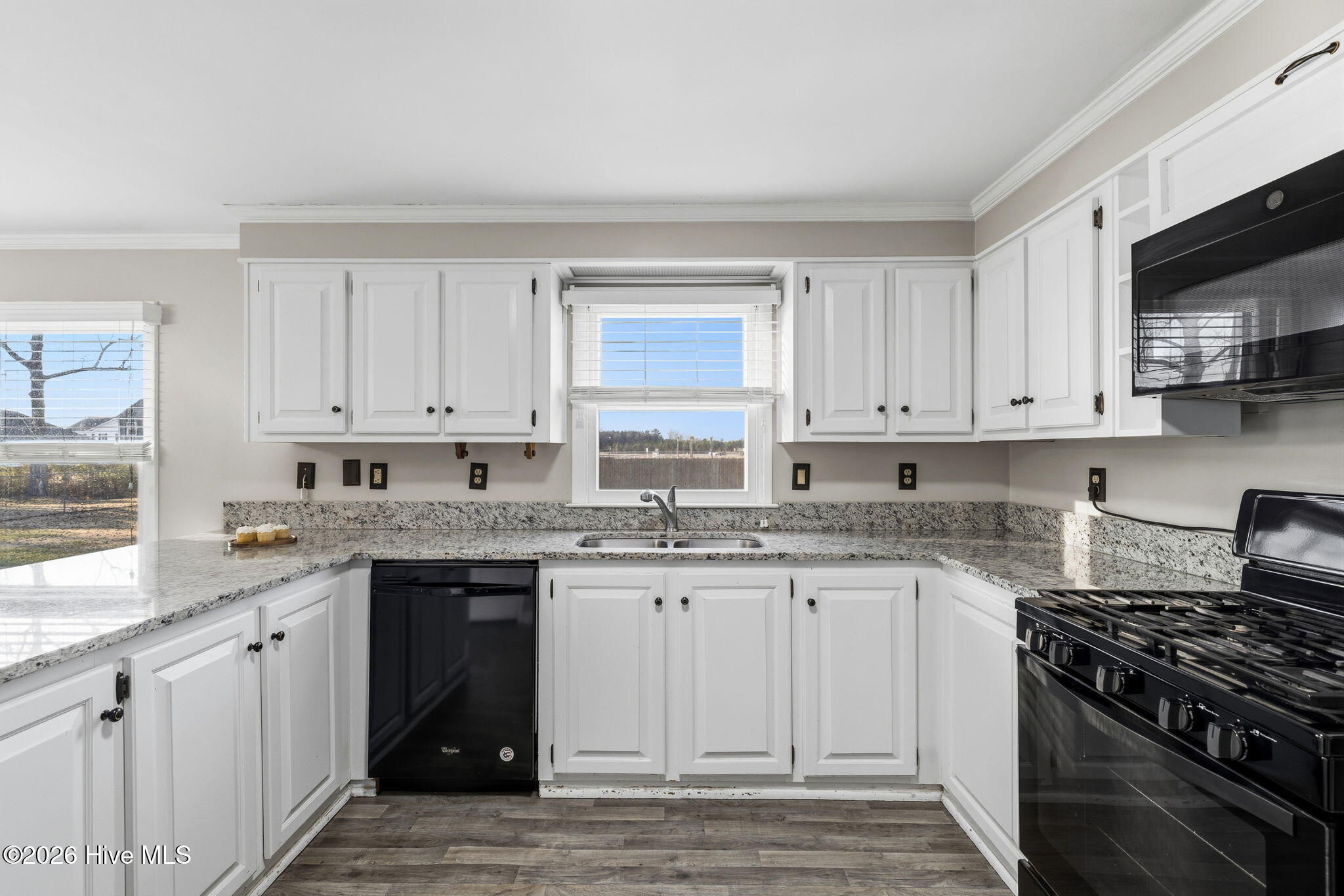 100554589 | Photo 19