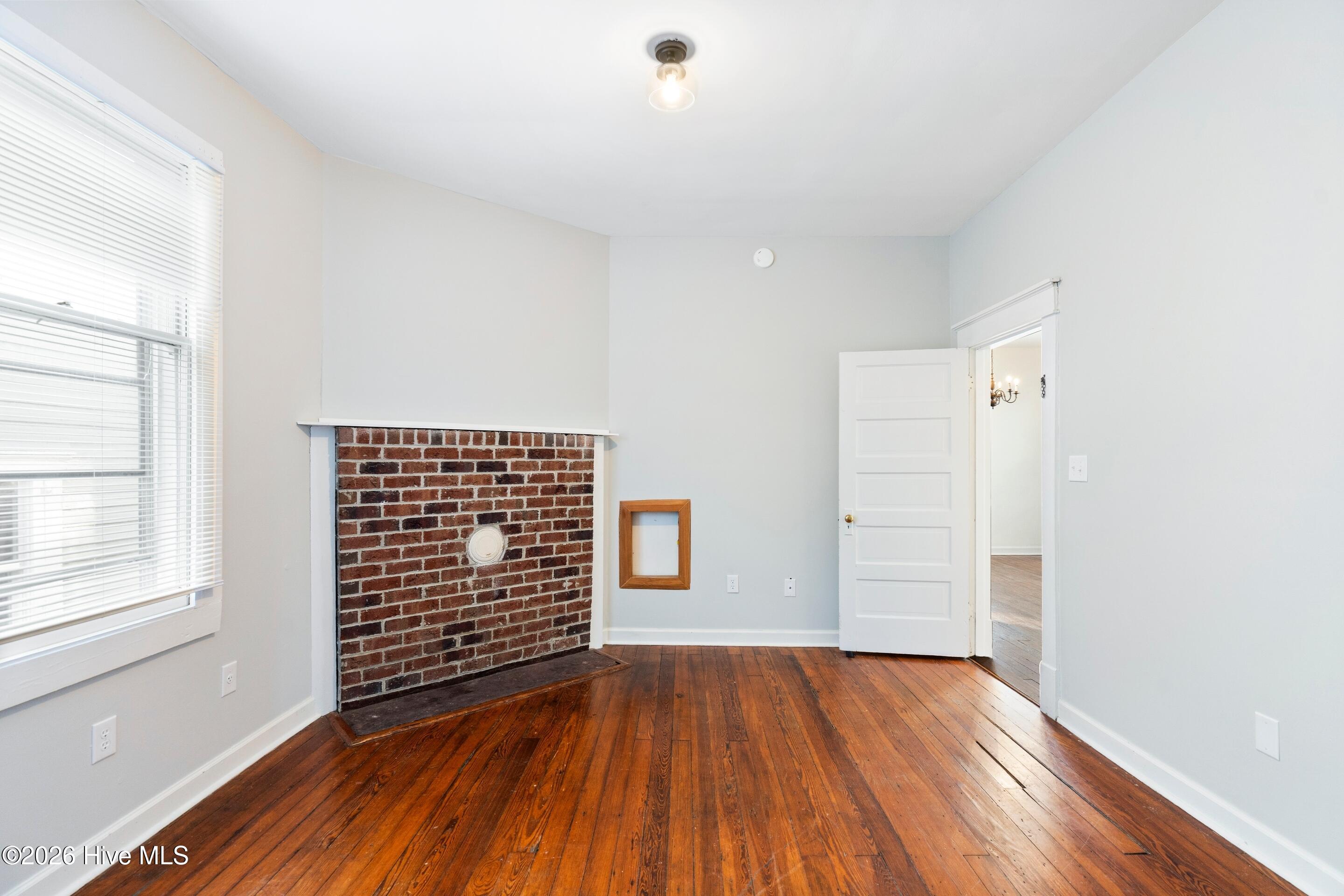 100549514 | Photo 21