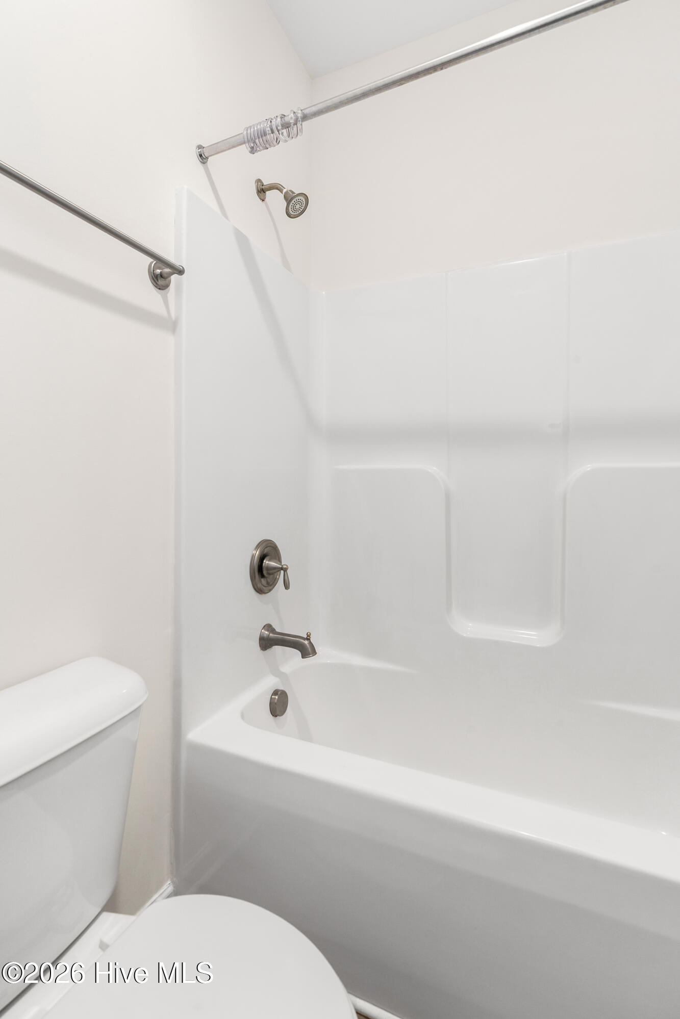 100562810 | Photo 28