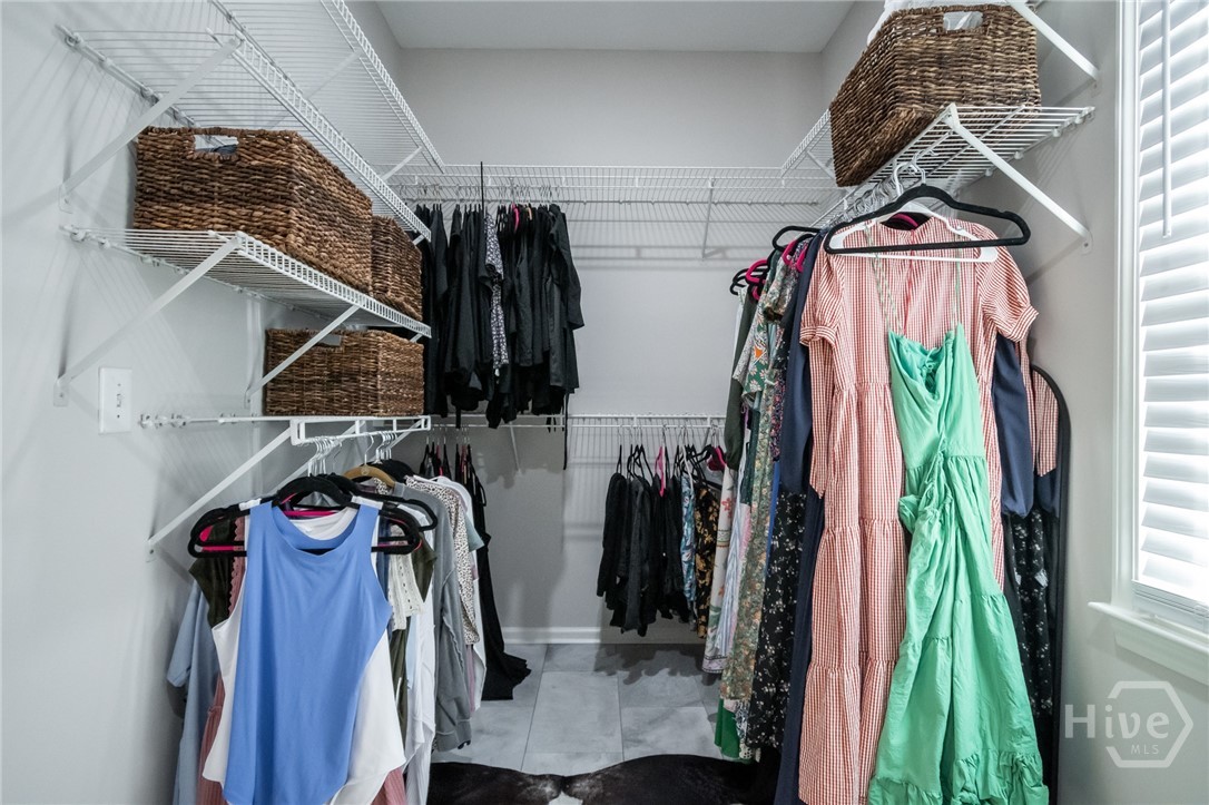 Master closet
