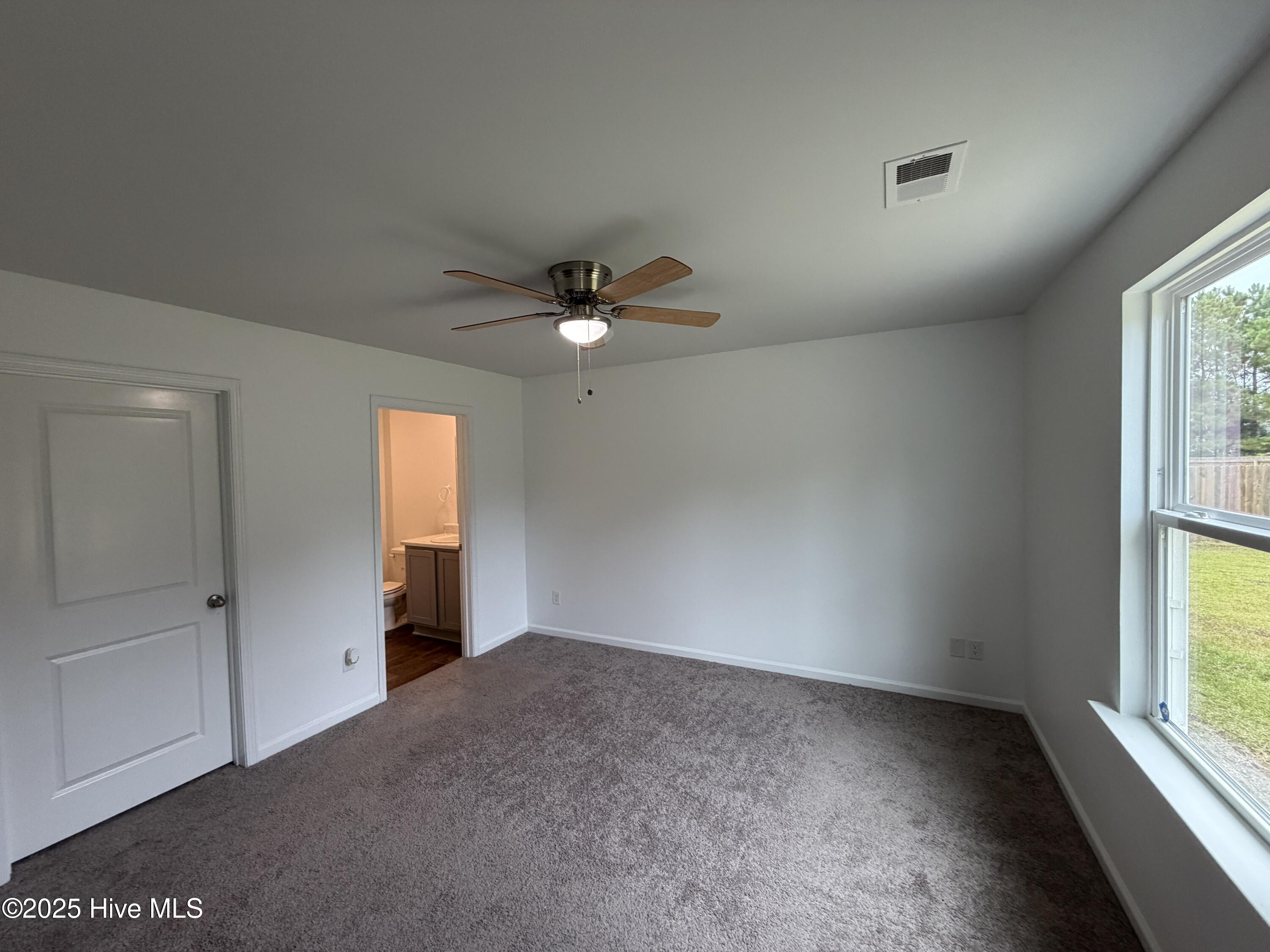 100528835 | Photo 11