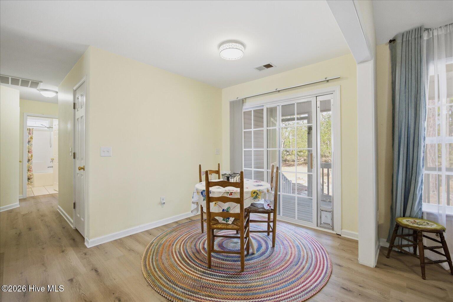 100558817 | Photo 21