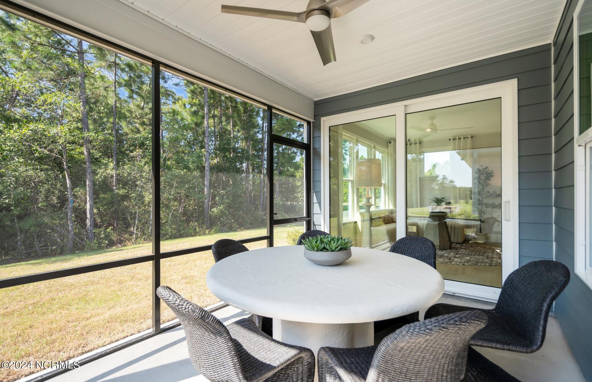 100527684 | Photo 27