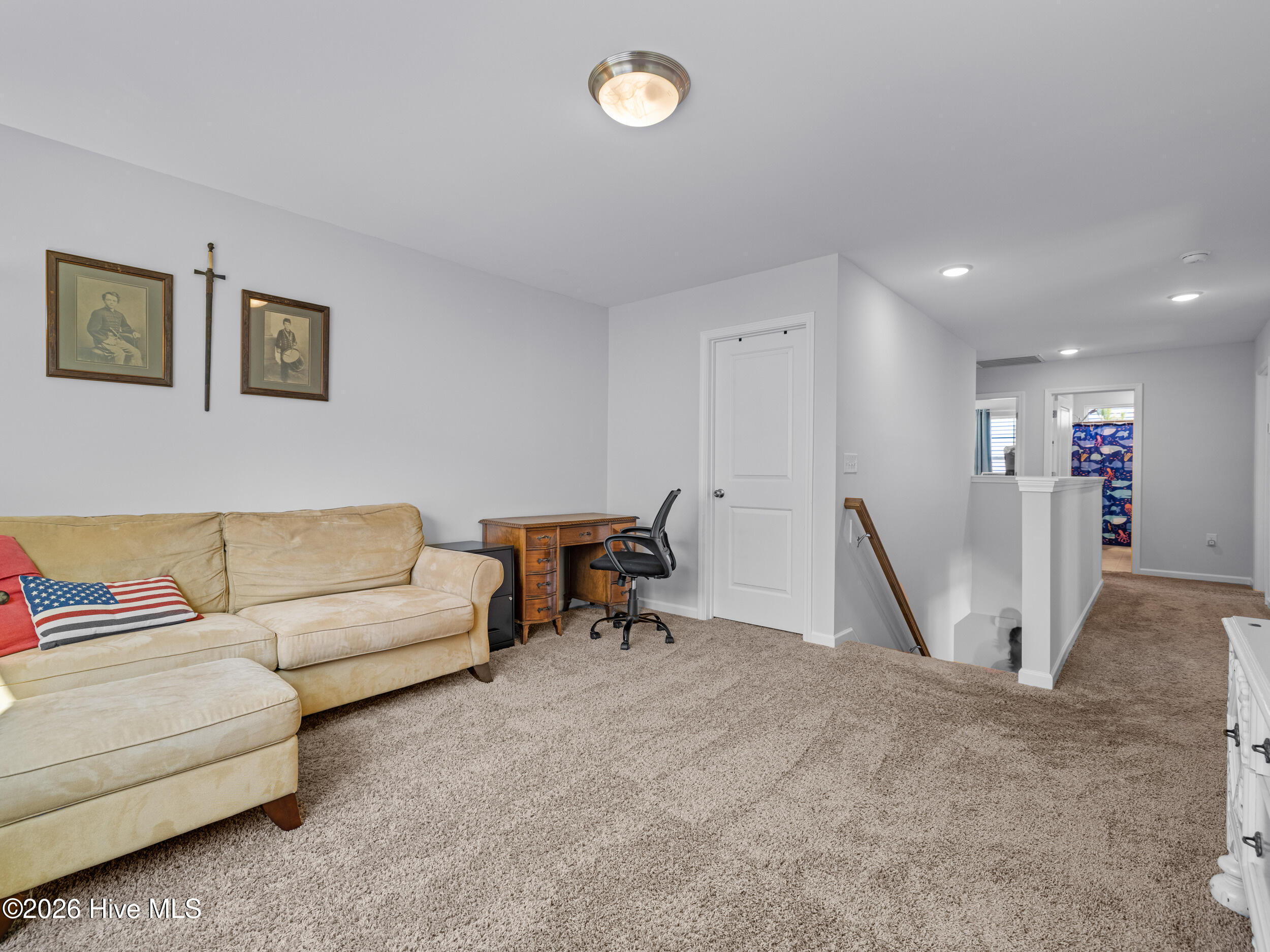 100557695 | Photo 49