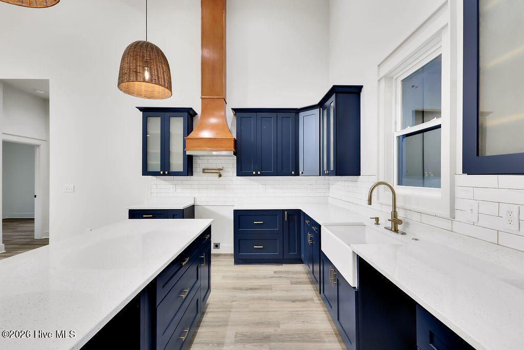 100550907 | Photo 13