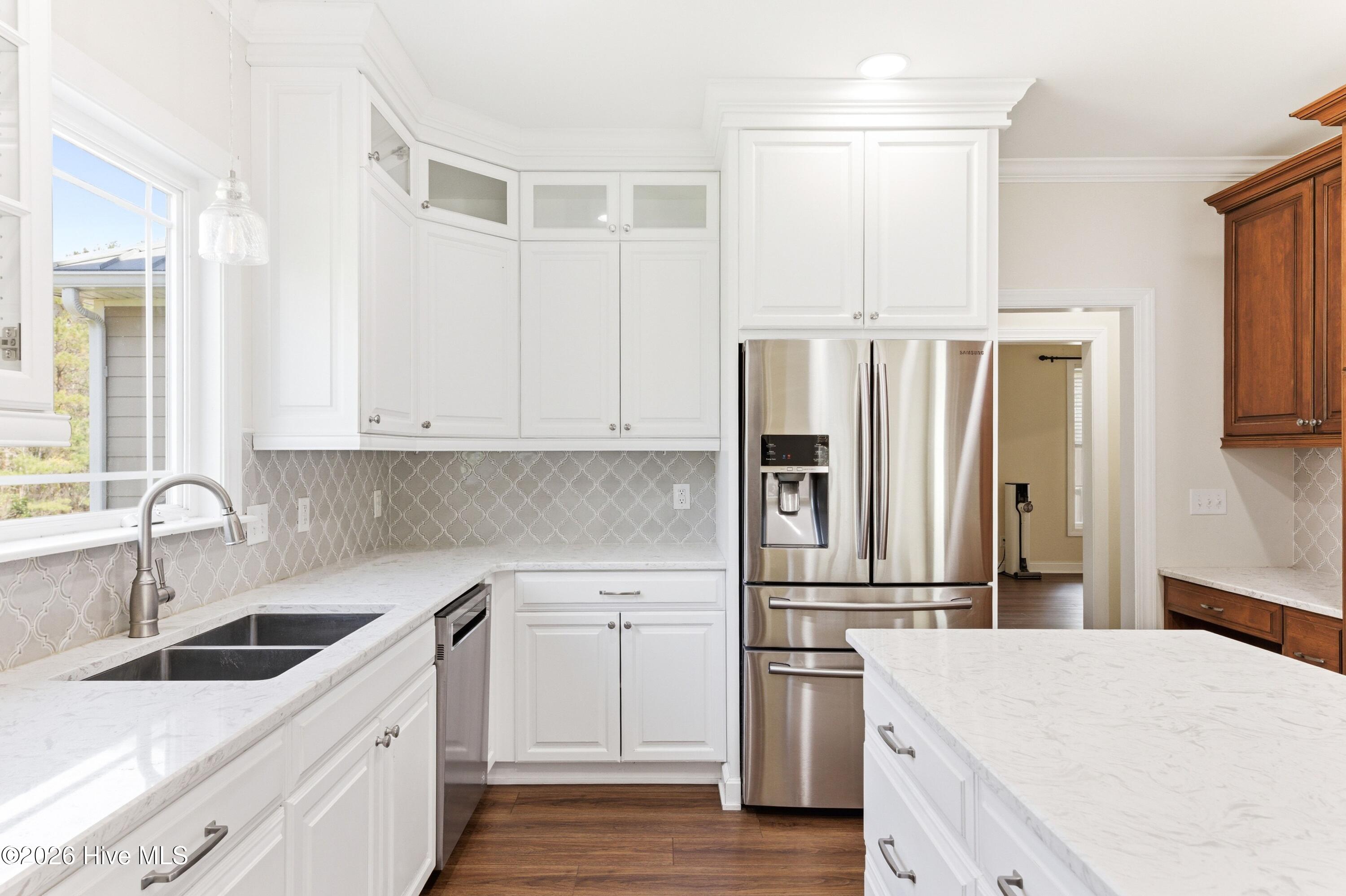 100564216 | Photo 14