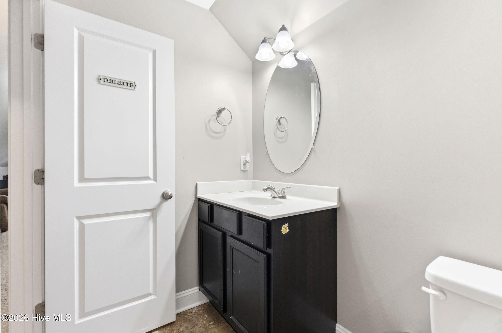 100568404 | Photo 54