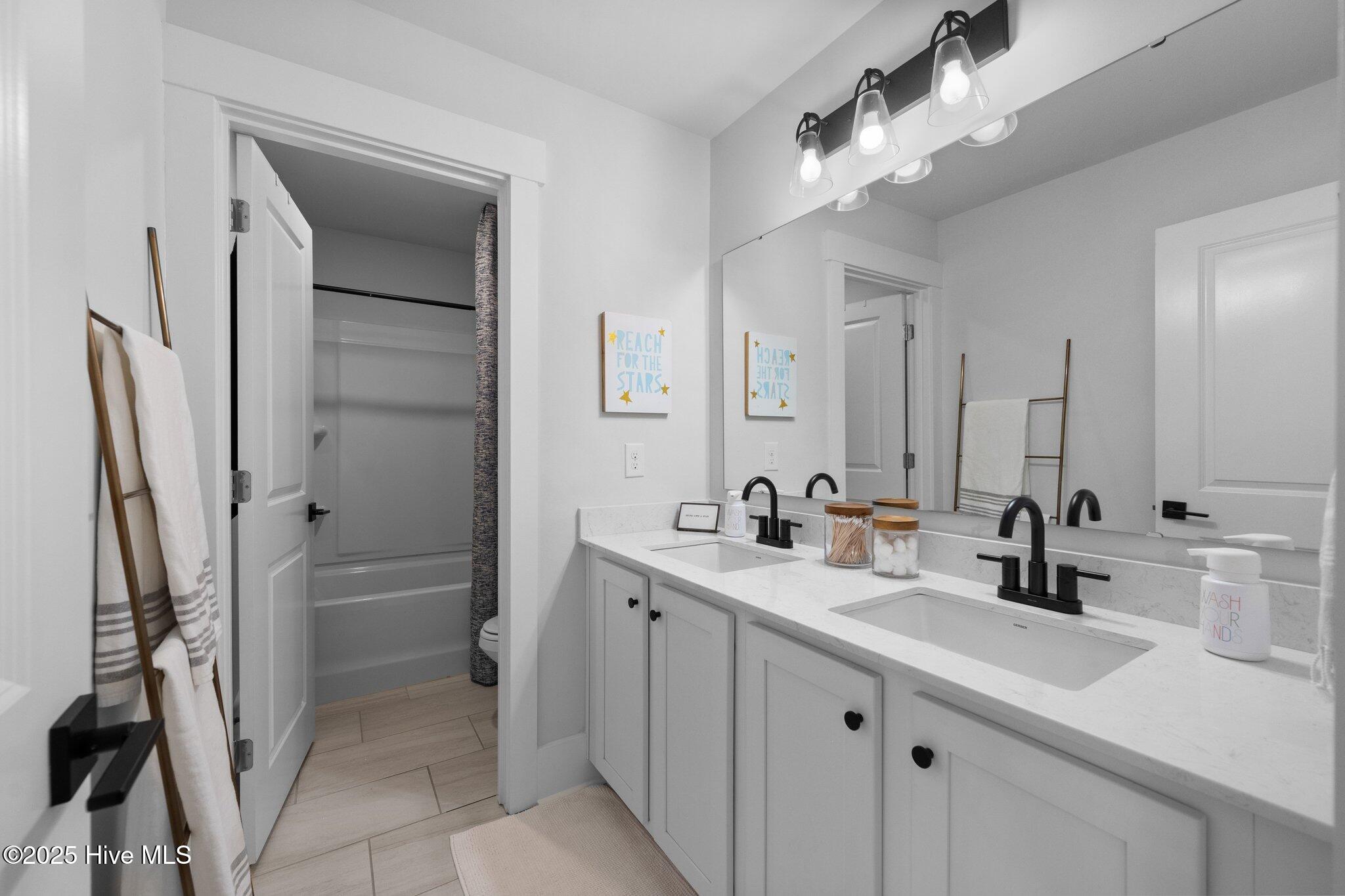 100545620 | Photo 39