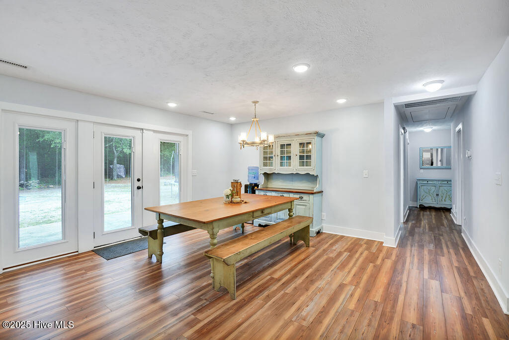 100539374 | Photo 10