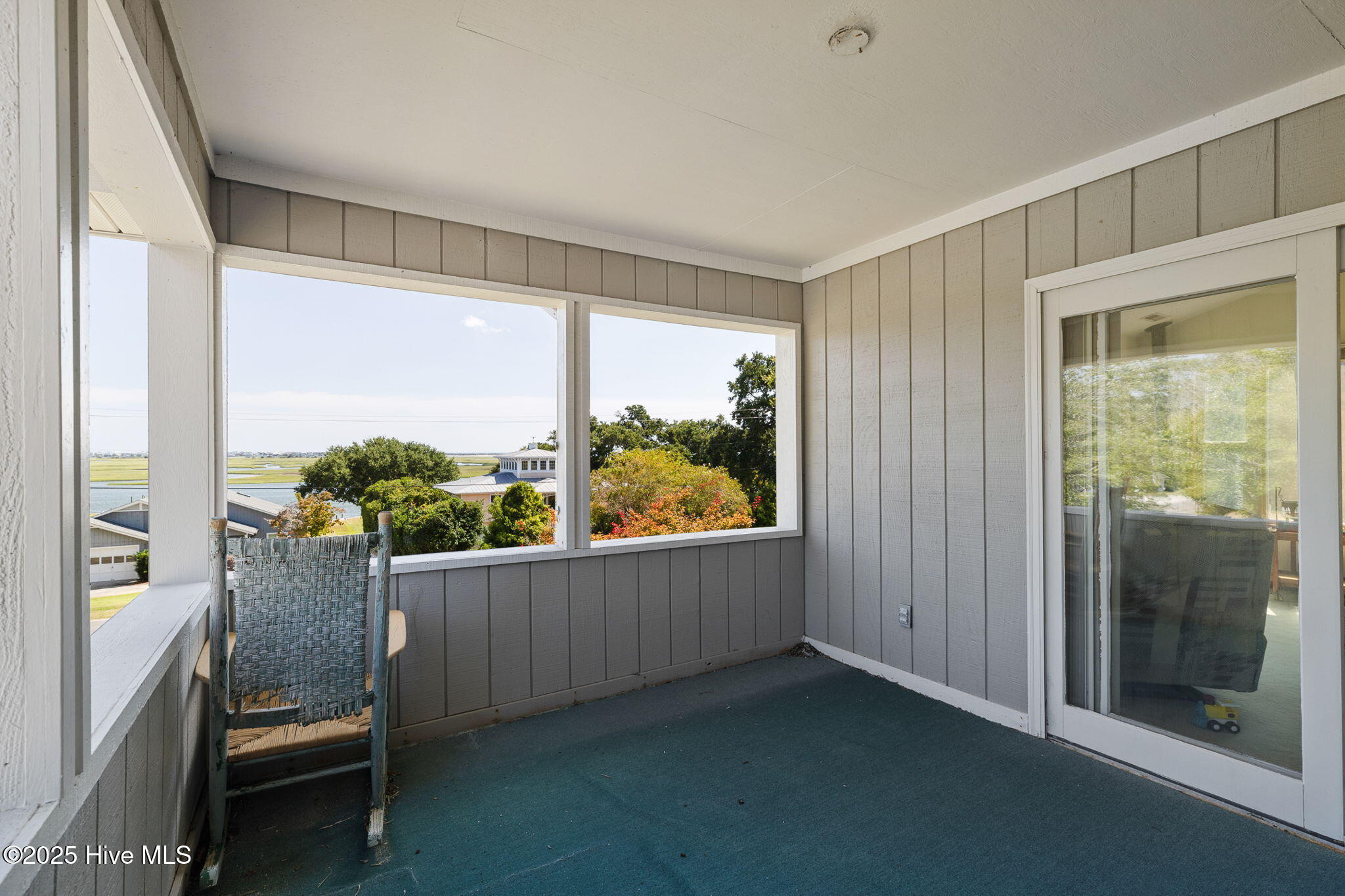 100531930 | Photo 34