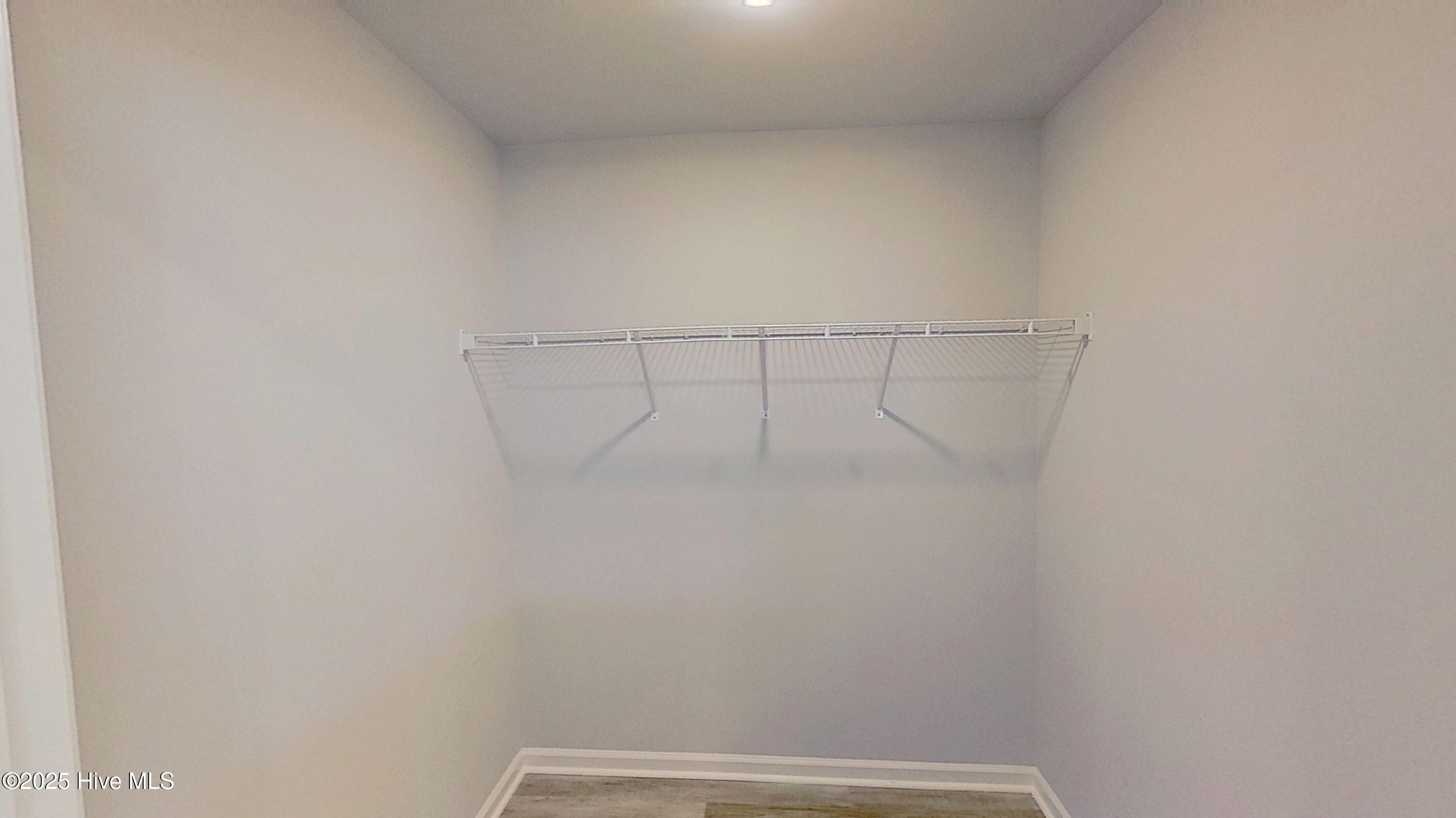 100509218 | Photo 28