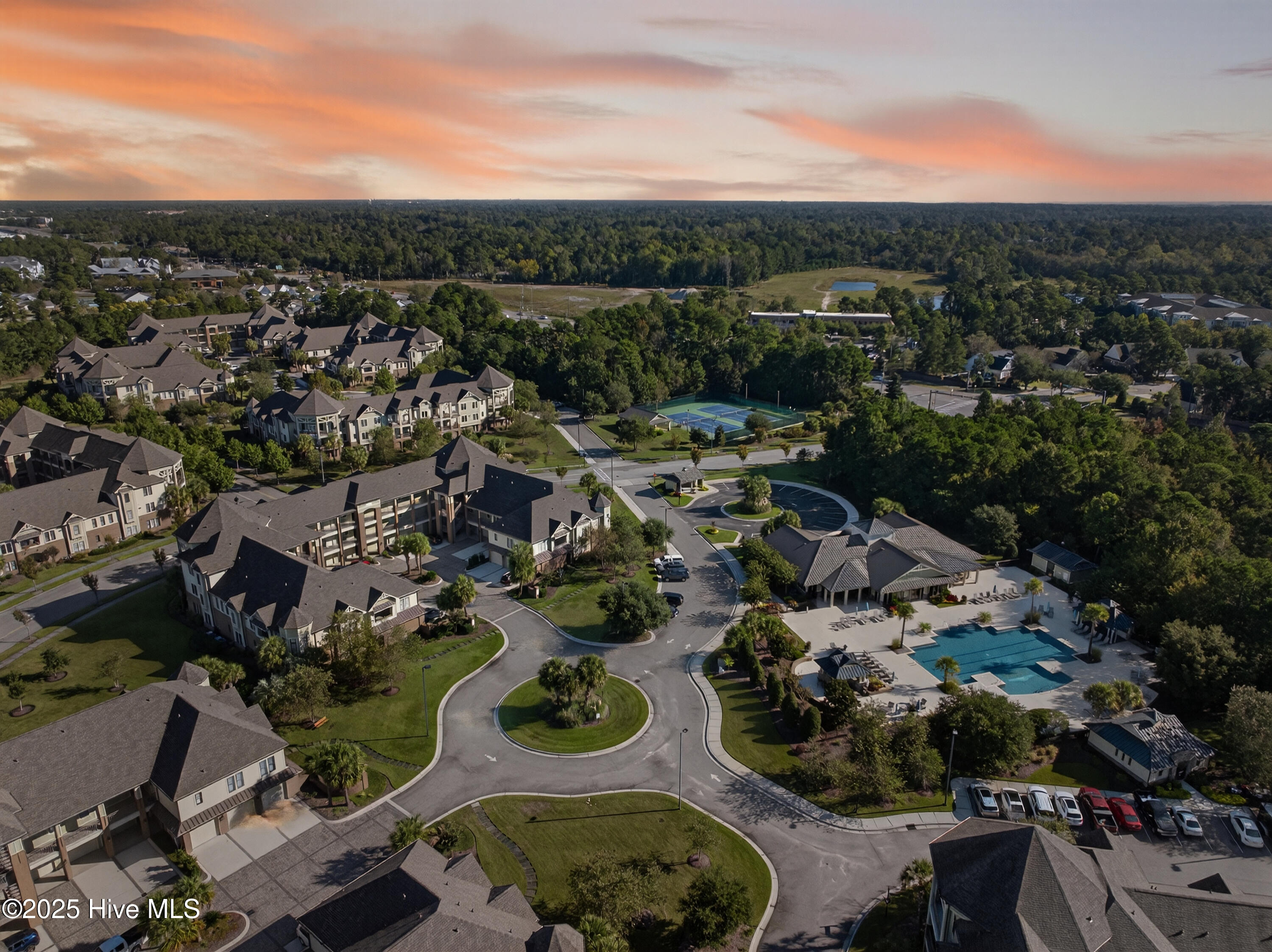 100536723 | Photo 35