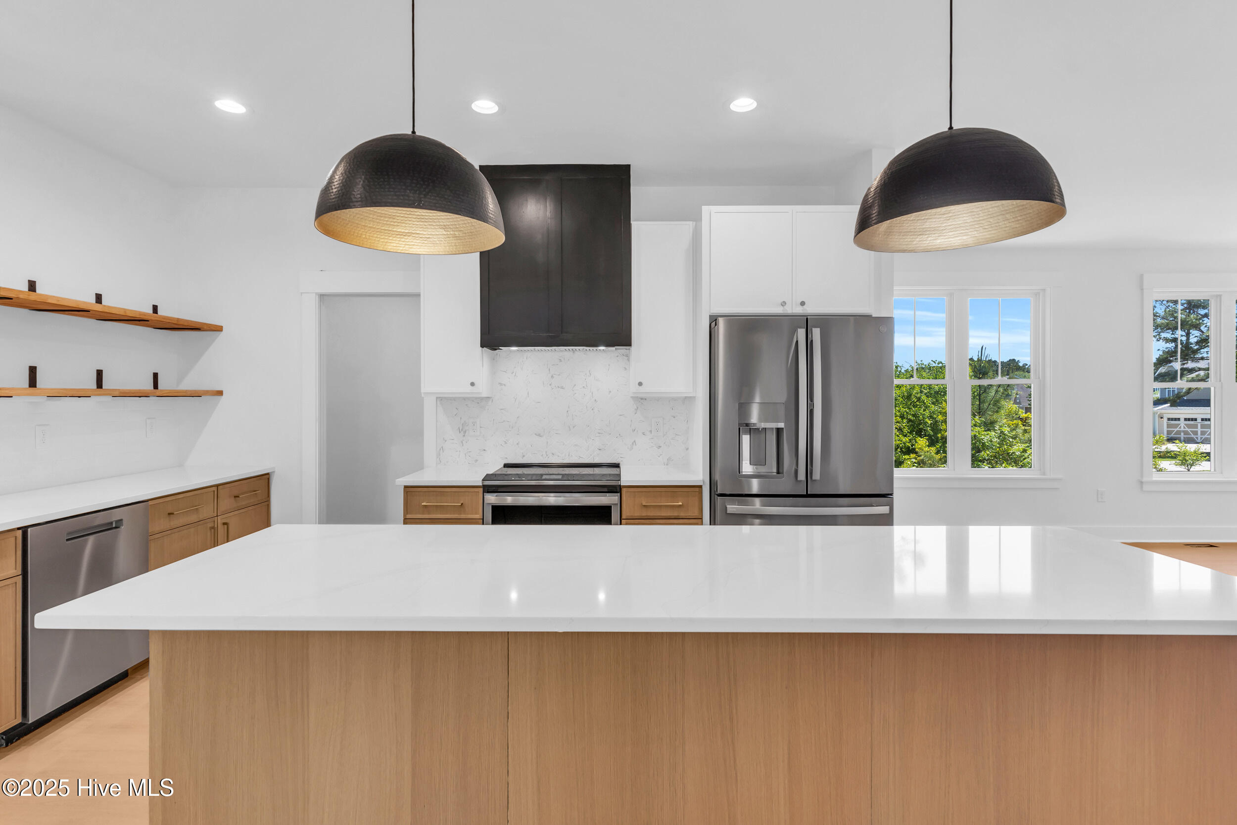 100501521 | Photo 10