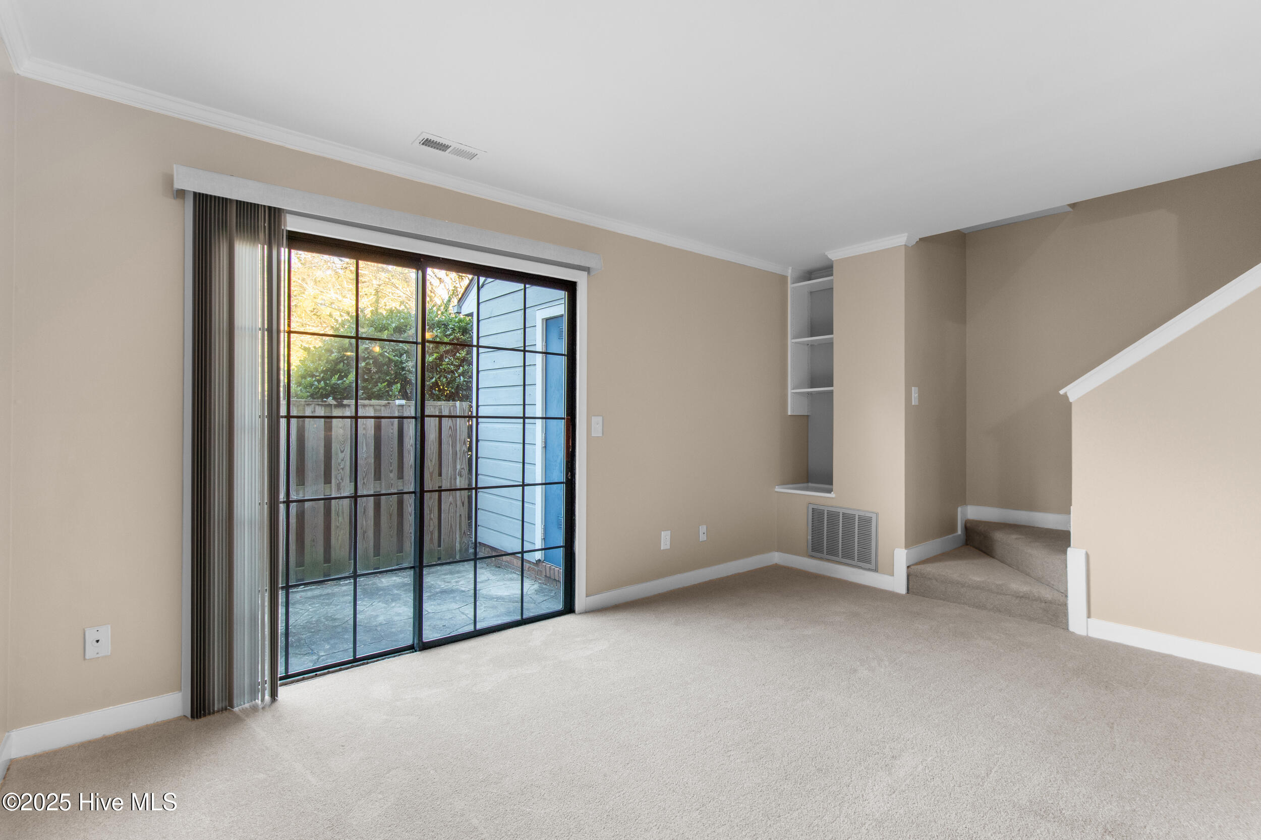 100540699 | Photo 20