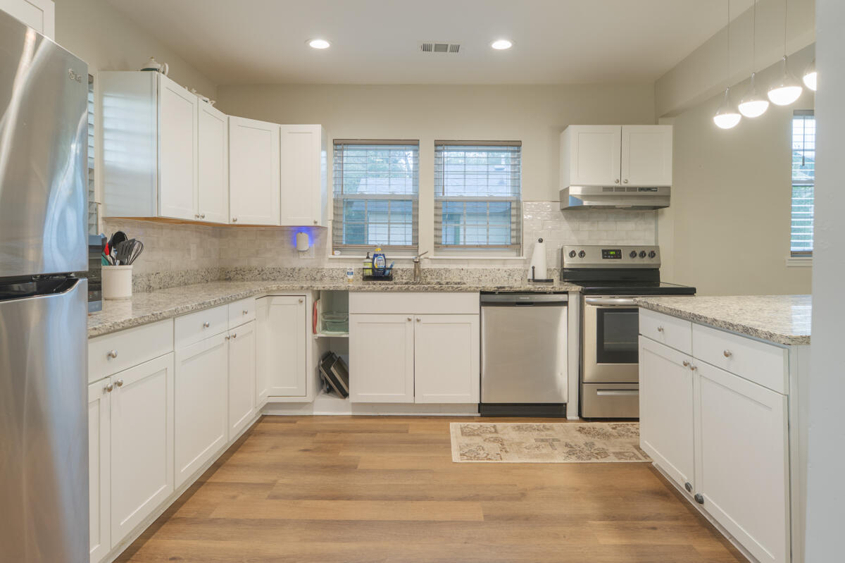 1877 Kitchen 2 WEB