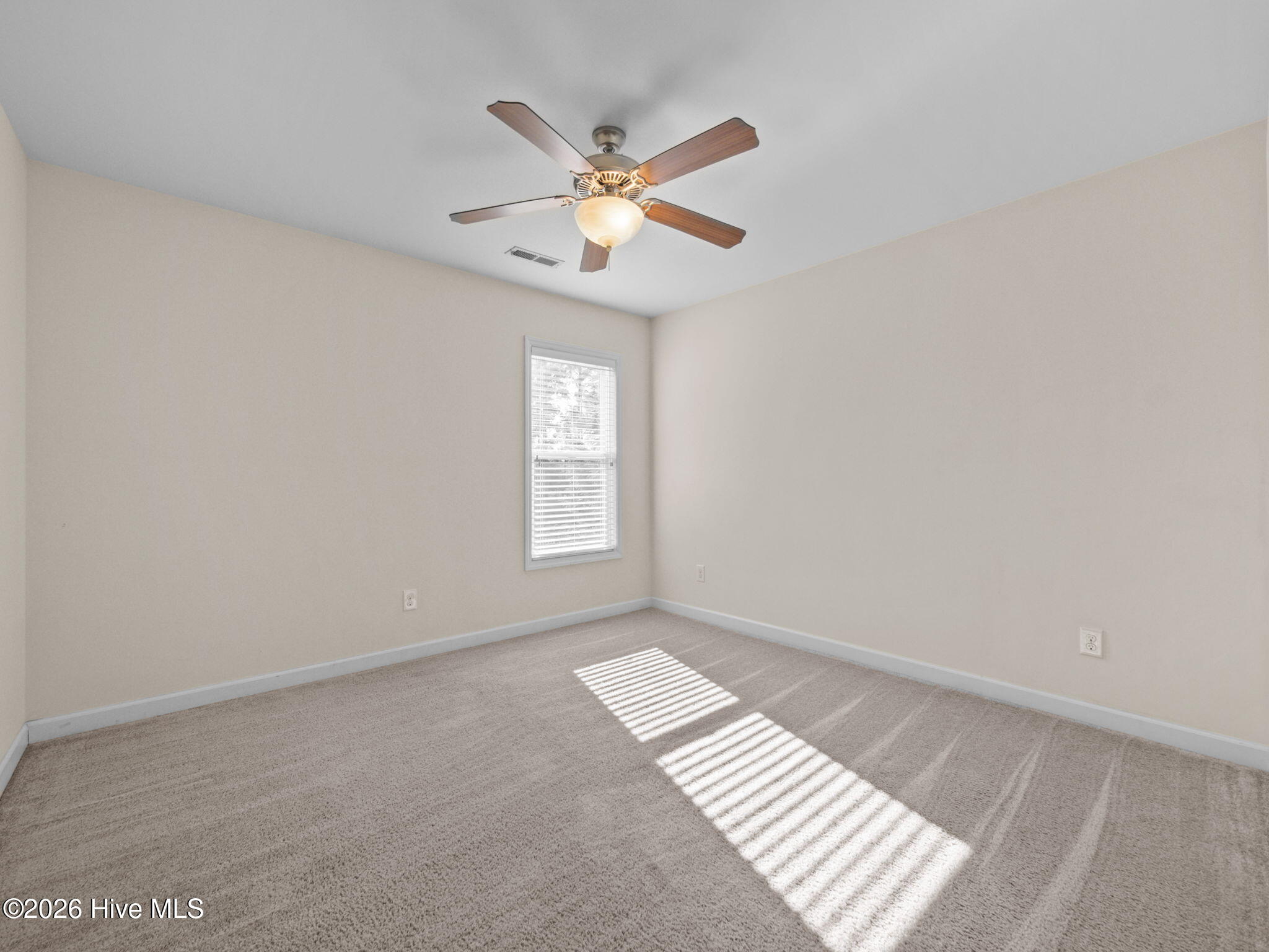 100545708 | Photo 23