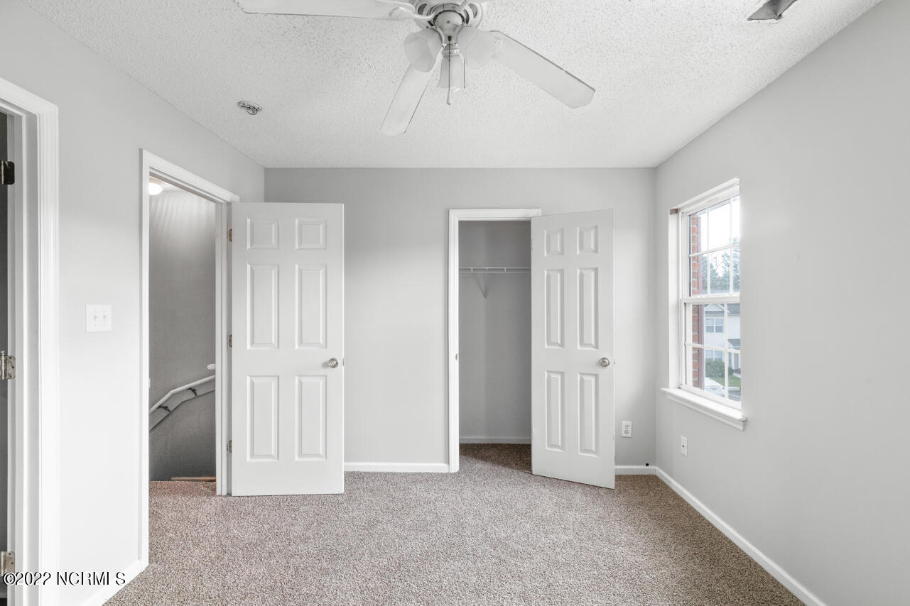 100553769 | Photo 16