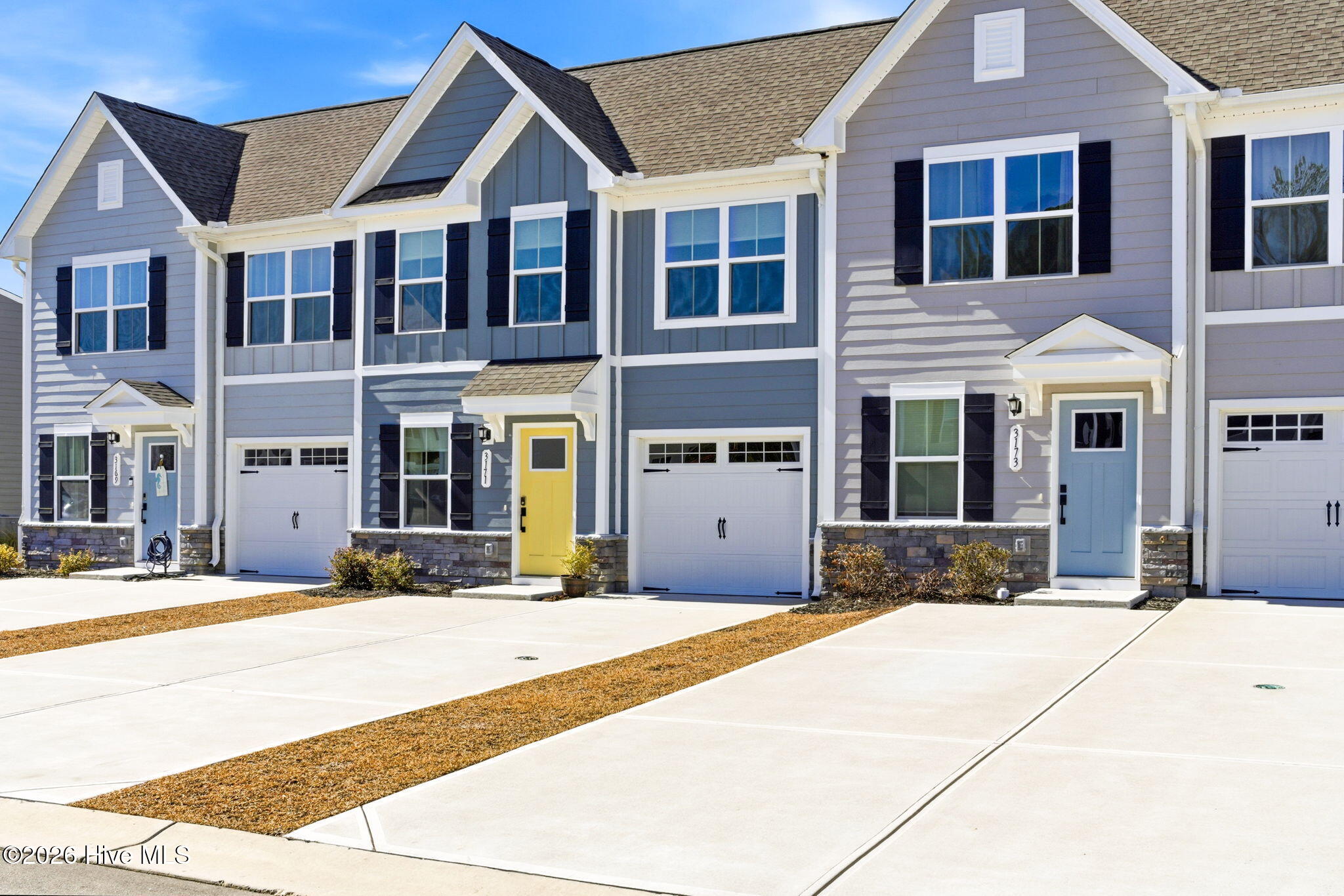 100554684 | Photo 45