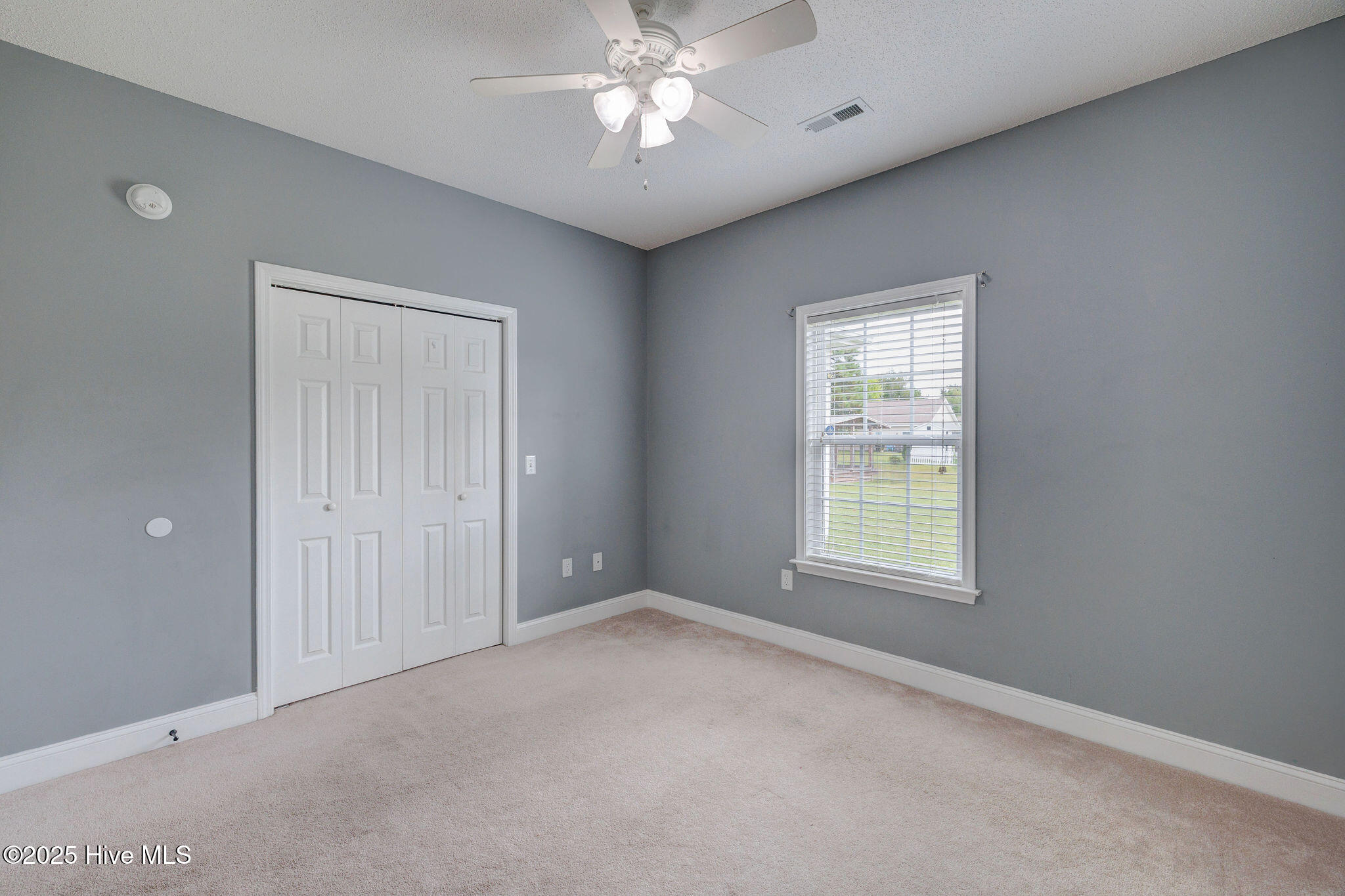 100530033 | Photo 20