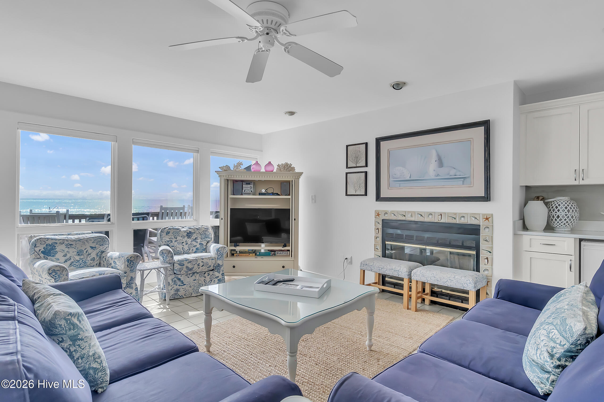 100568884 | Photo 22