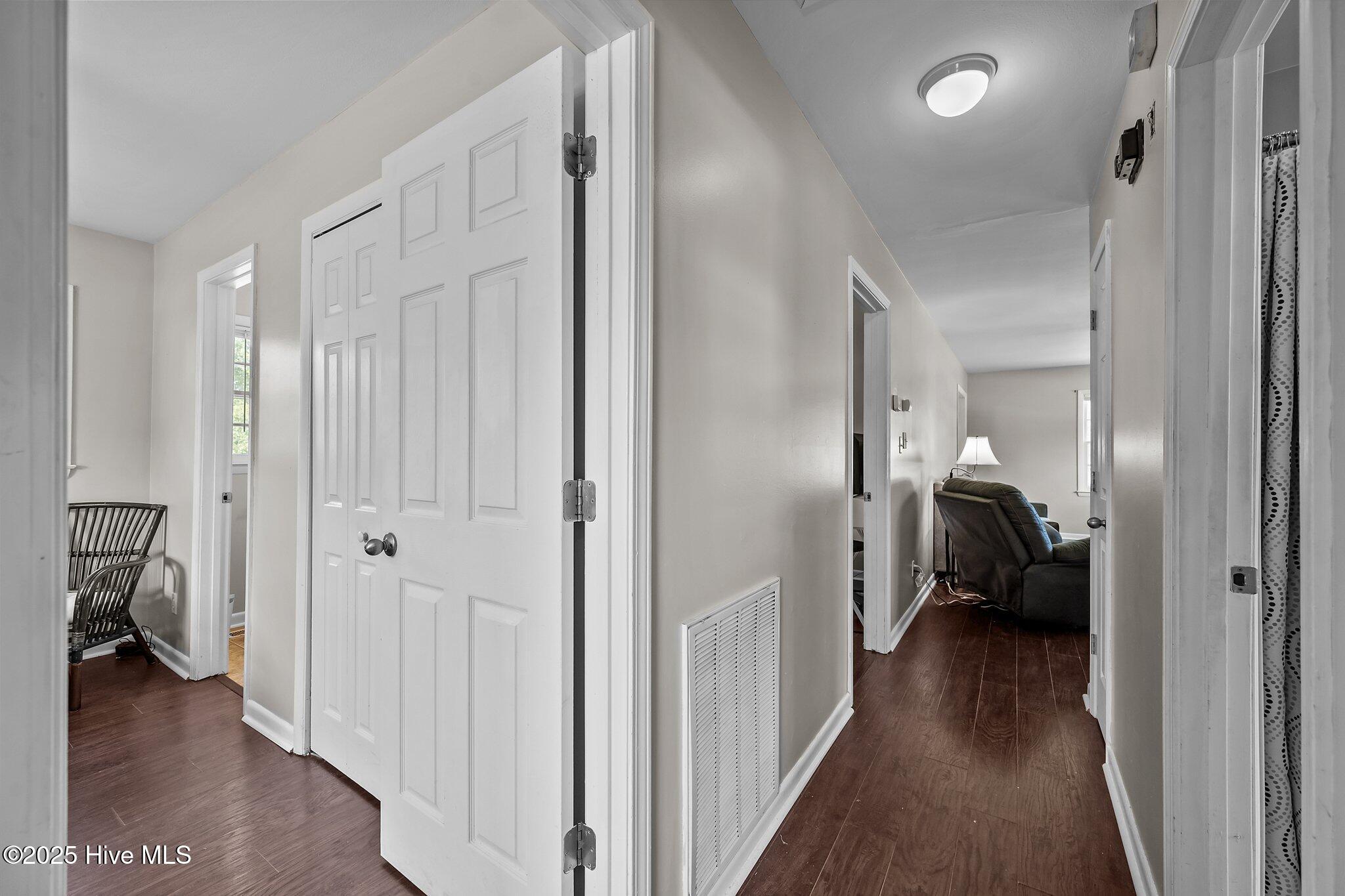 102 Mercer Road, Jacksonville, NC 28546 – photo 14: 20-web-or-mls-_RAD0054