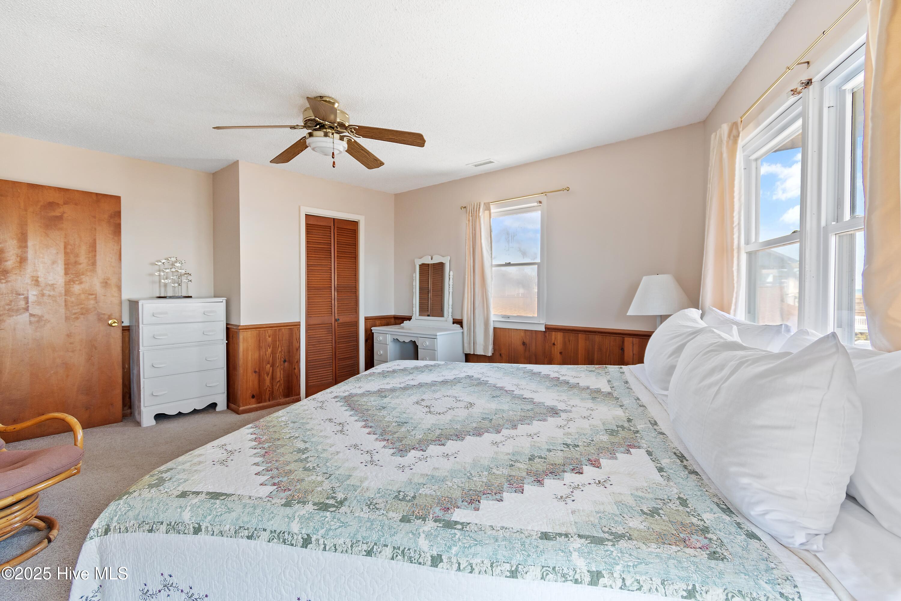 100497729 | Photo 34