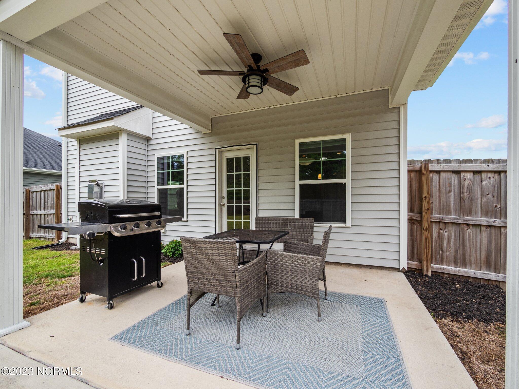 100553383 | Photo 14