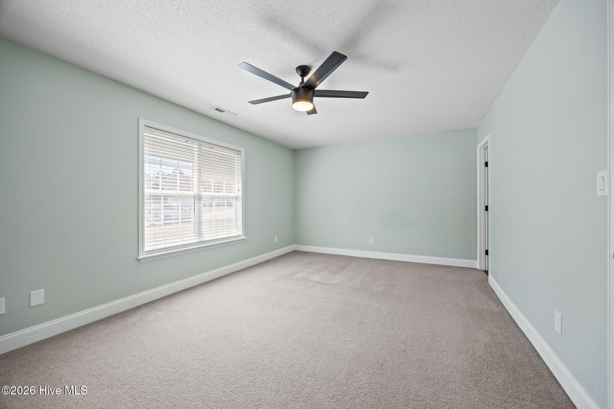 100561724 | Photo 27