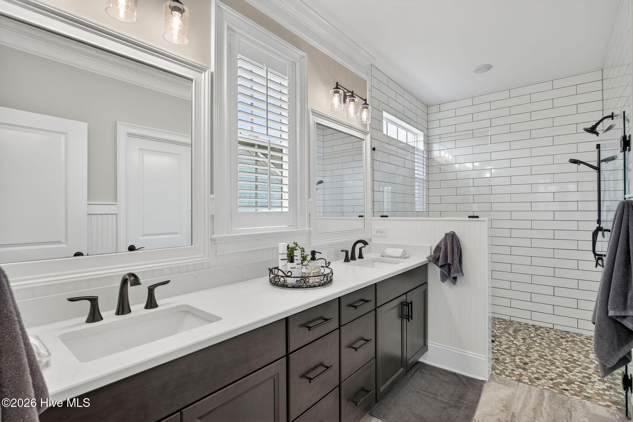 100556819 | Photo 18