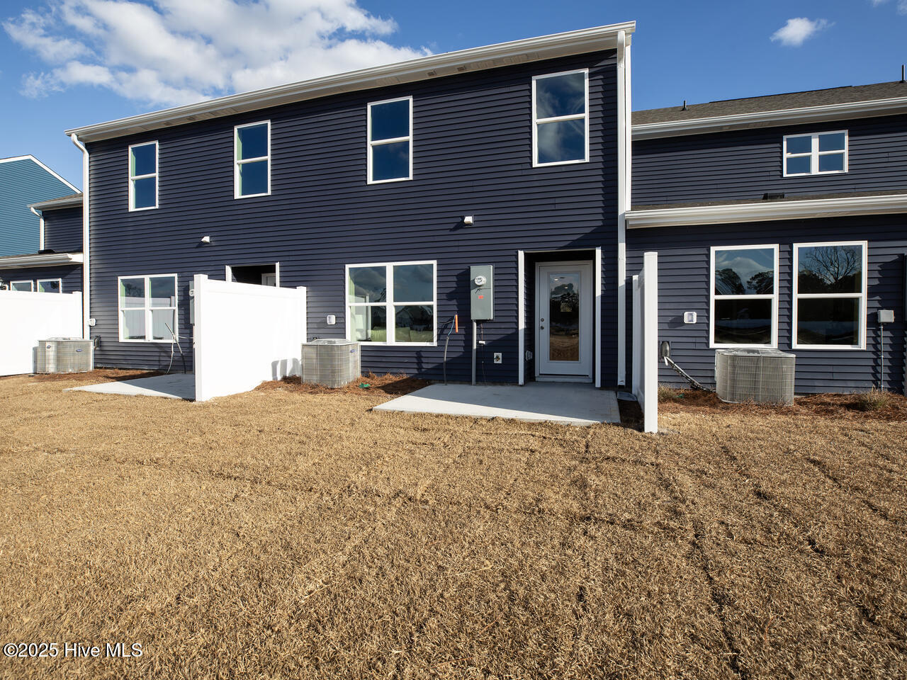 100545396 | Photo 30