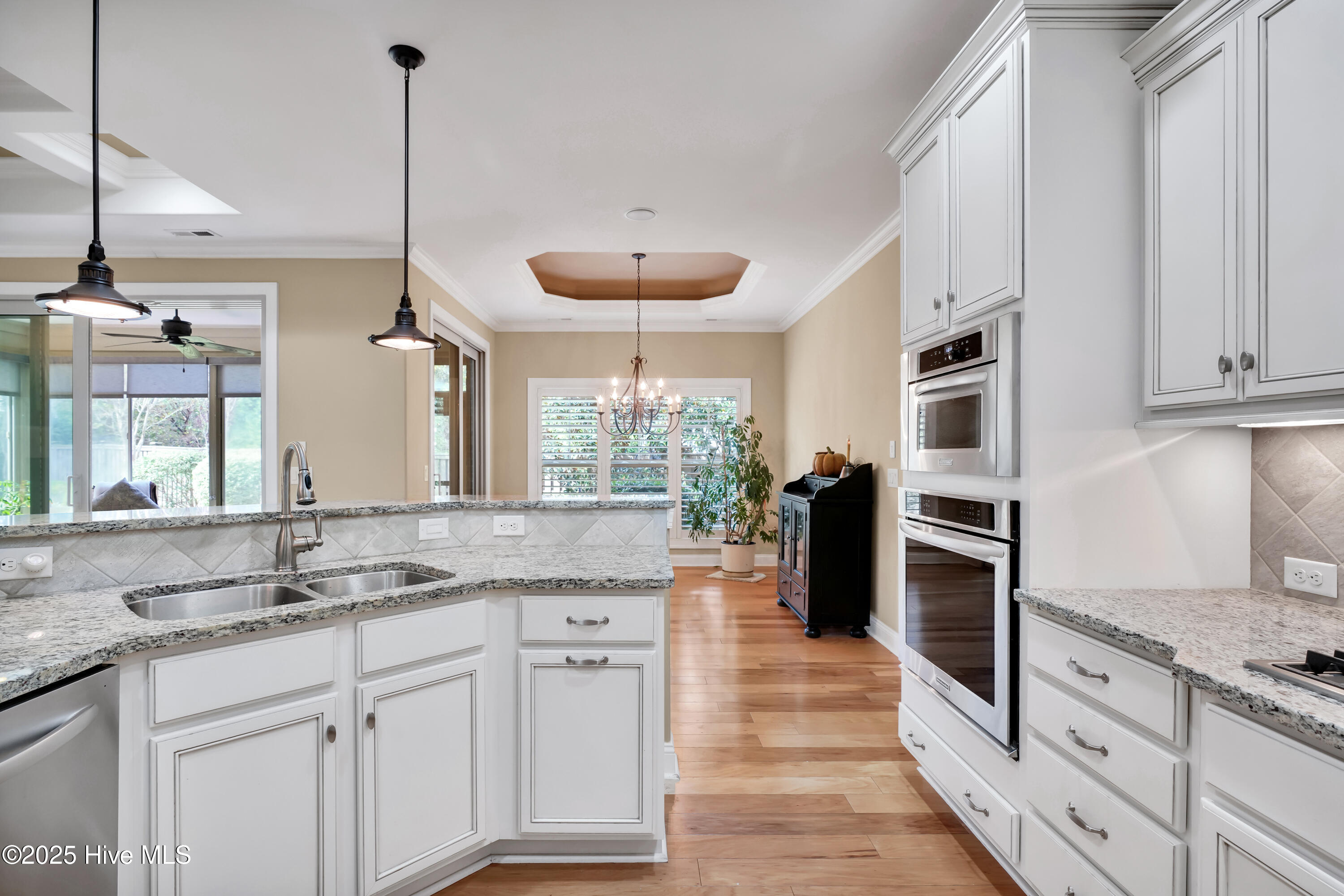 1128StoneMossCourt-16