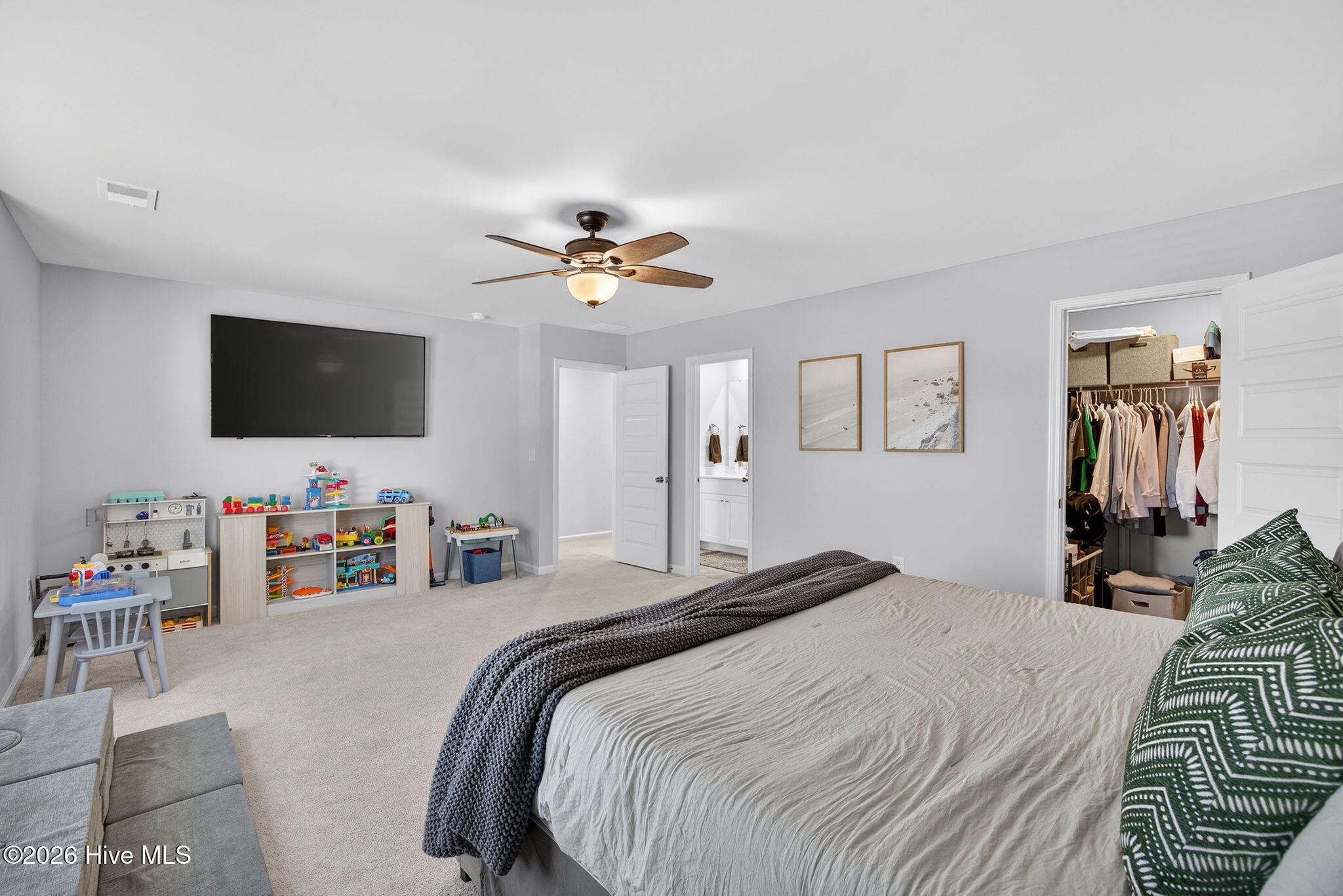 100550096 | Photo 44