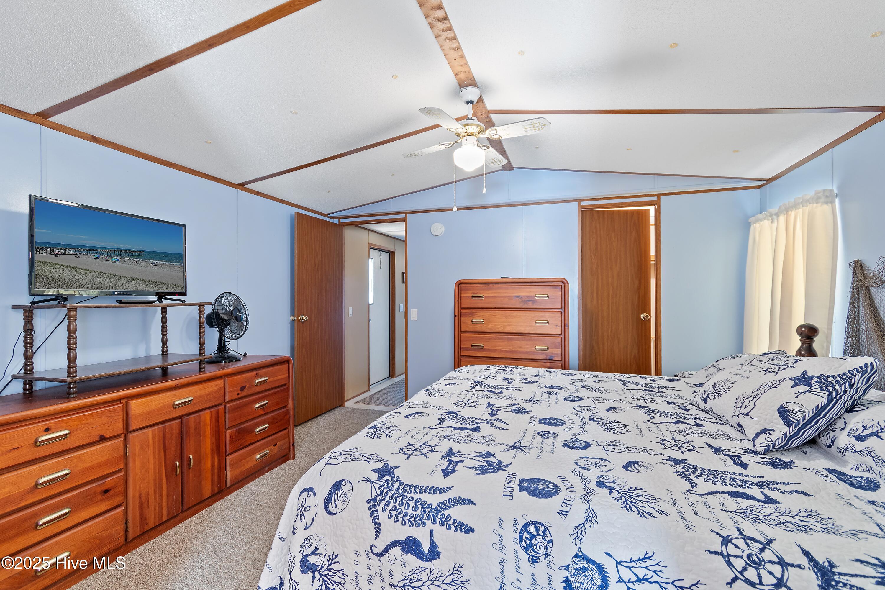 100543212 | Photo 23