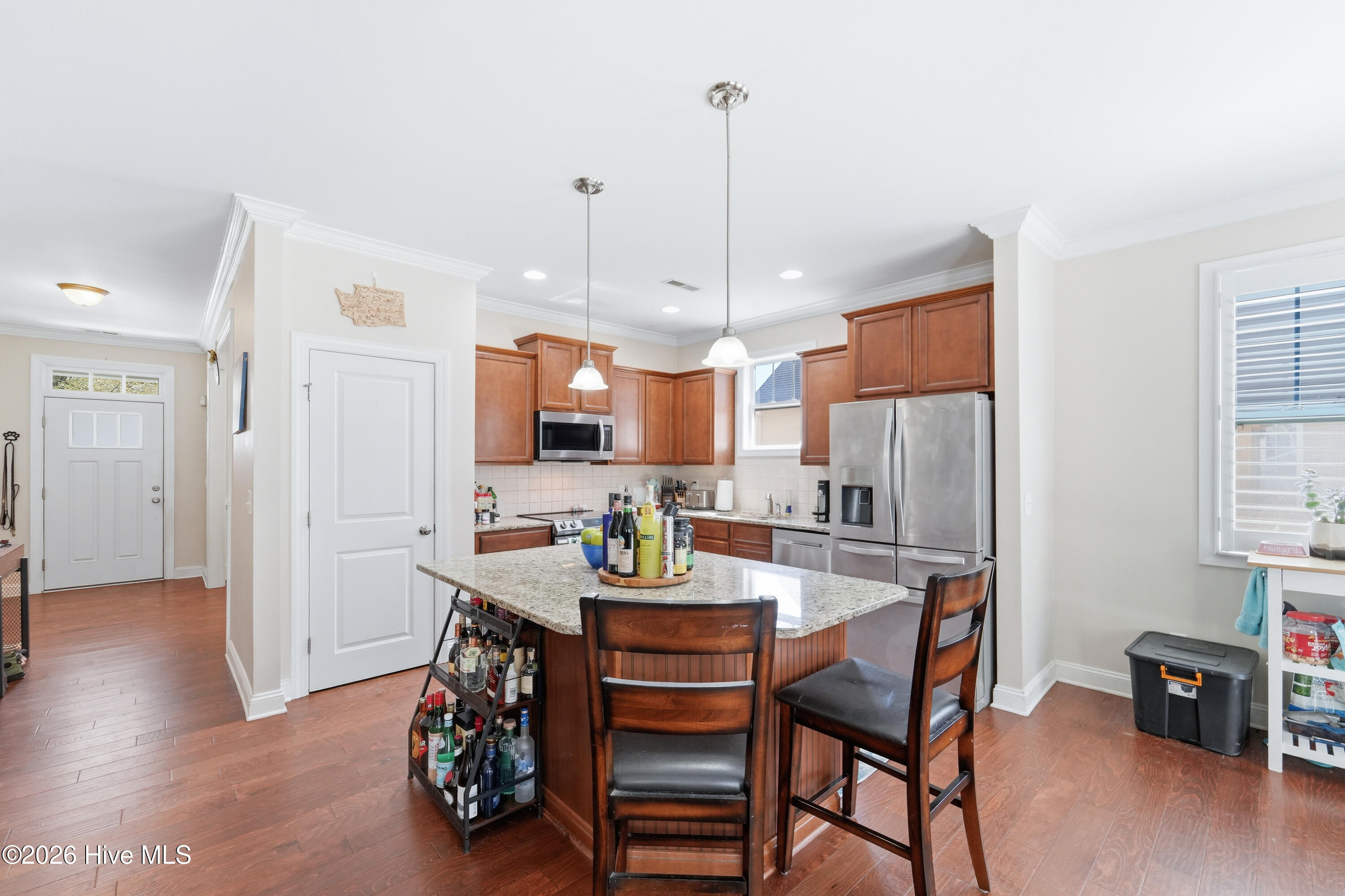 100562965 | Photo 29