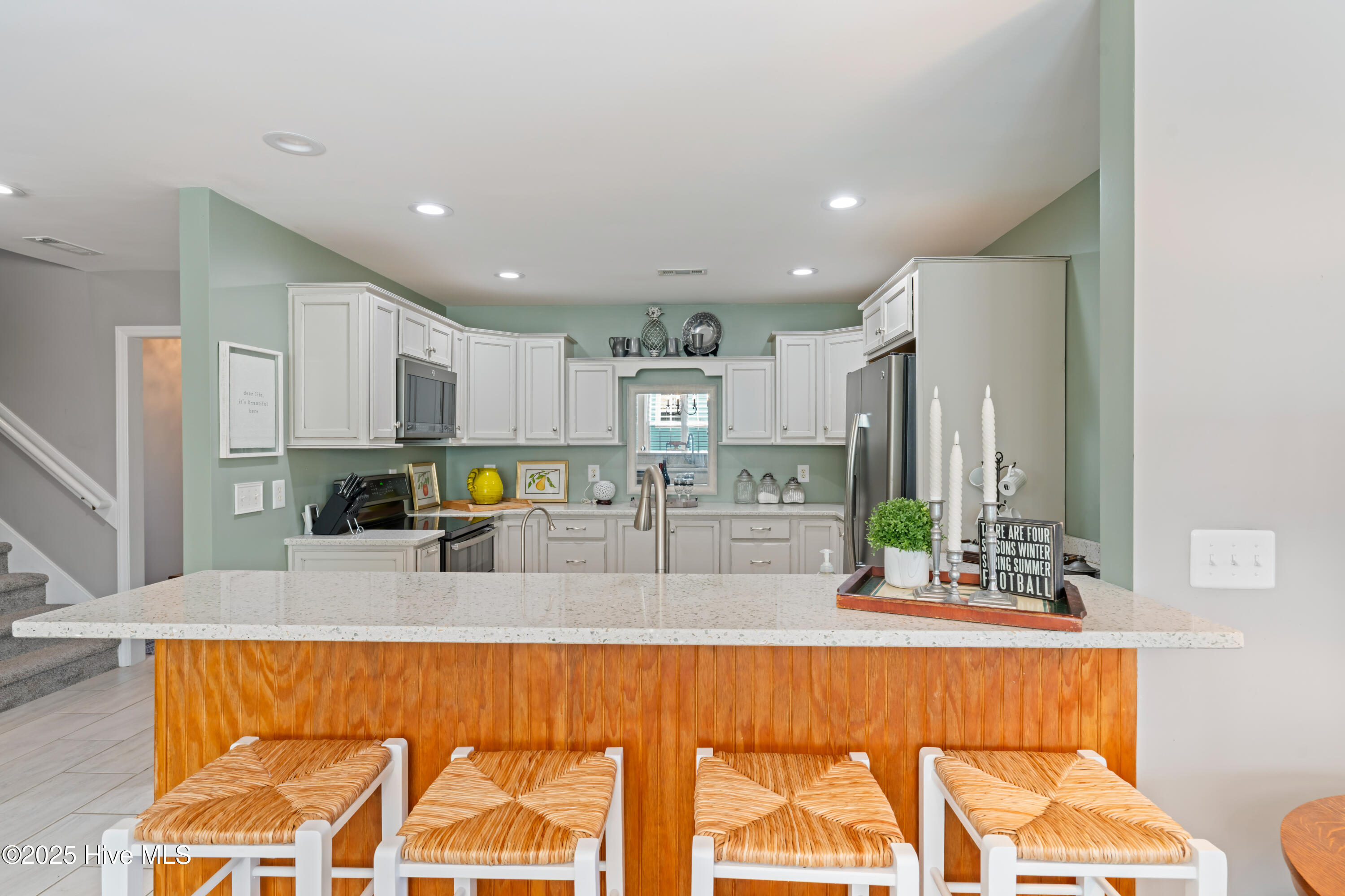 100543099 | Photo 14