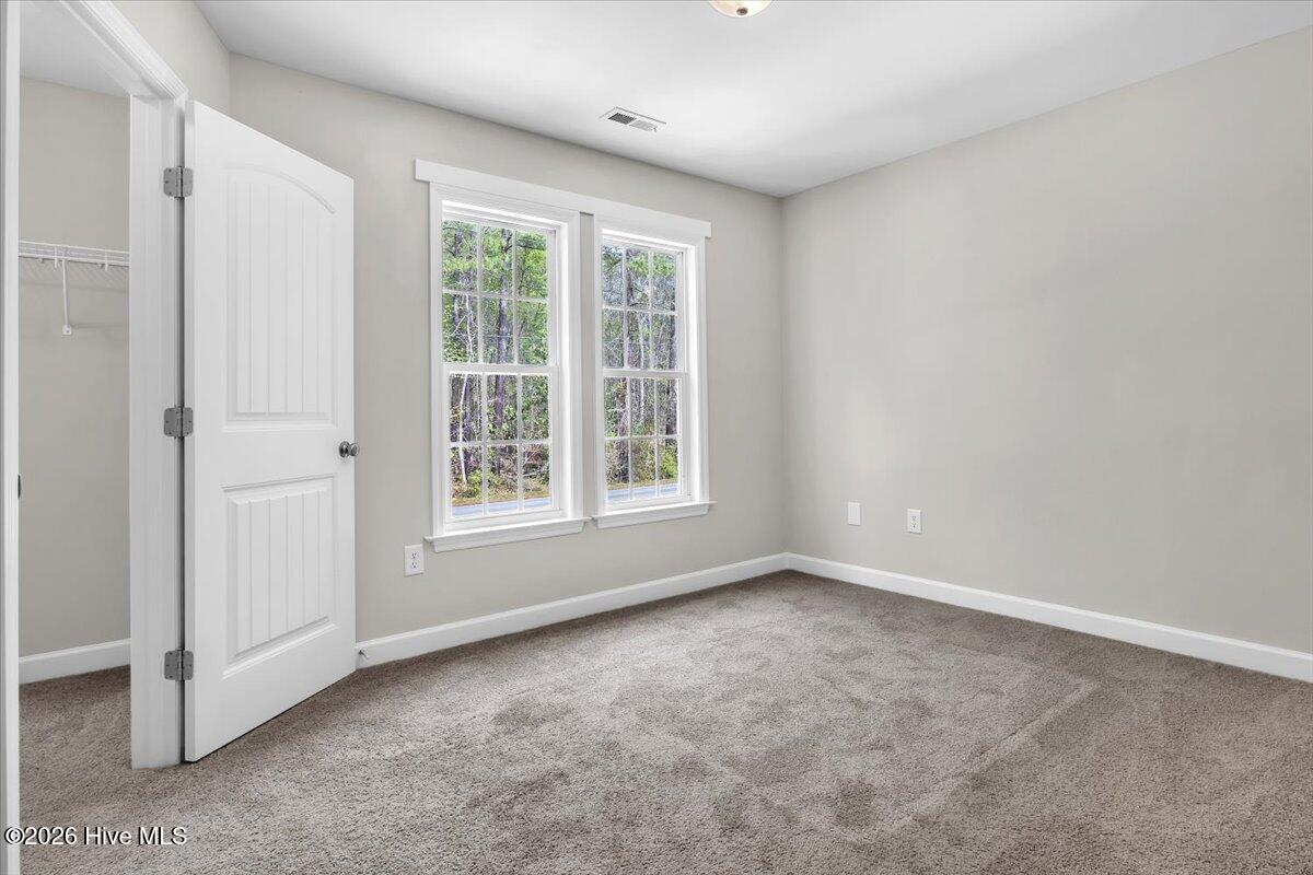 100565952 | Photo 38