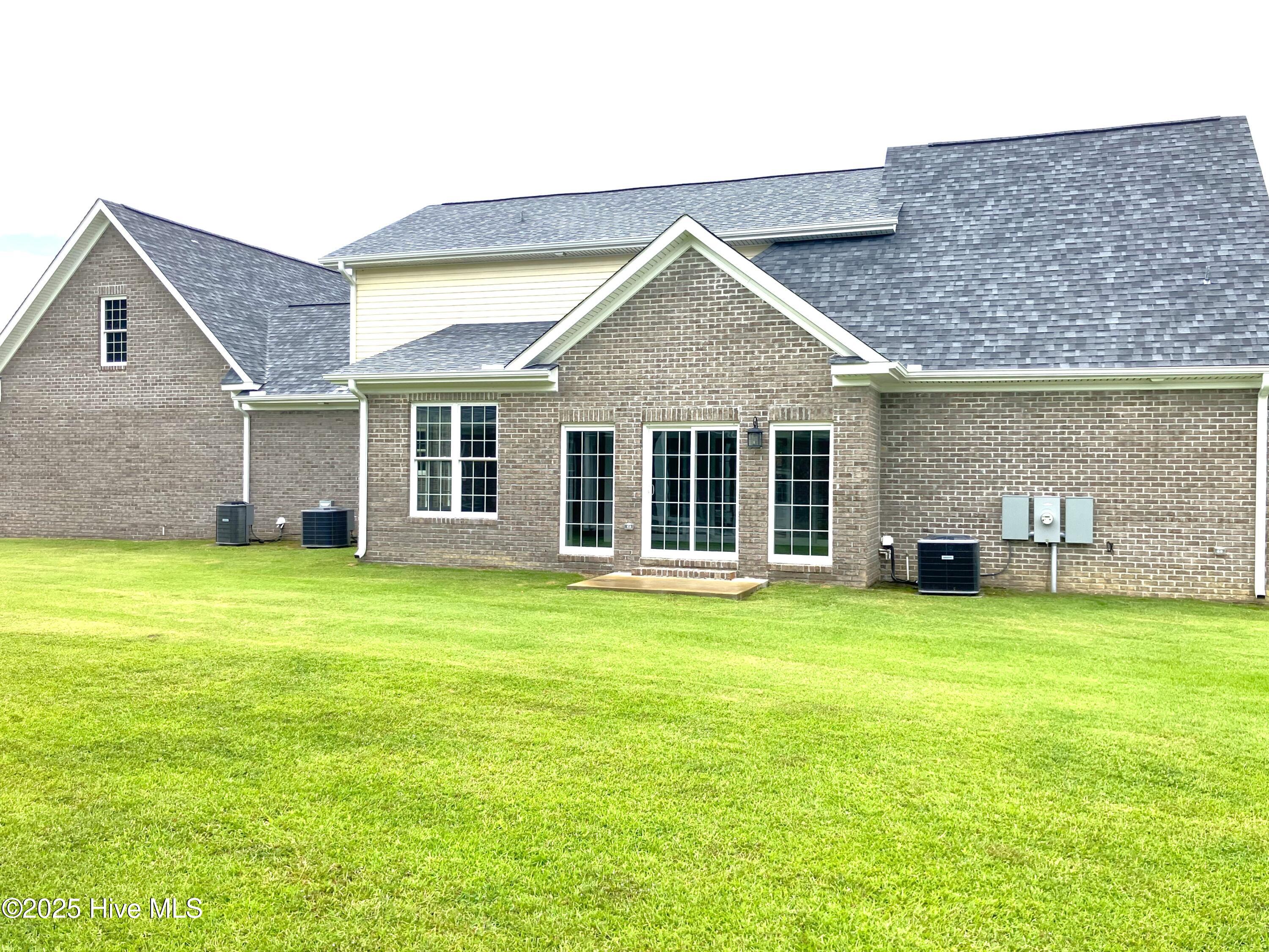 100514108 | Photo 16