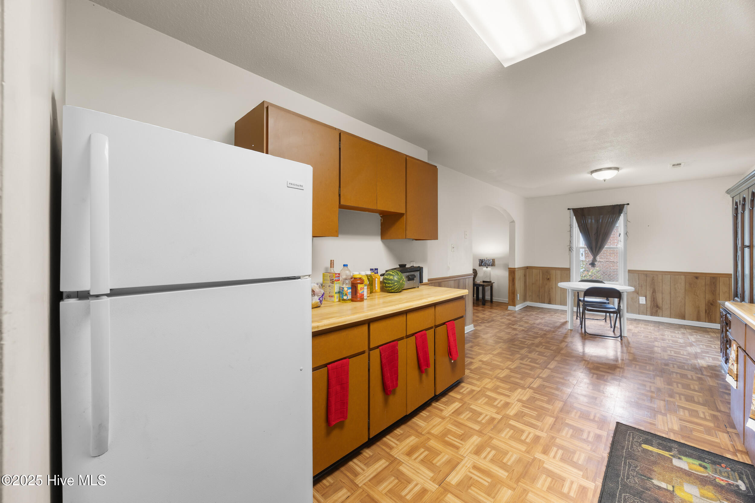 100541005 | Photo 14