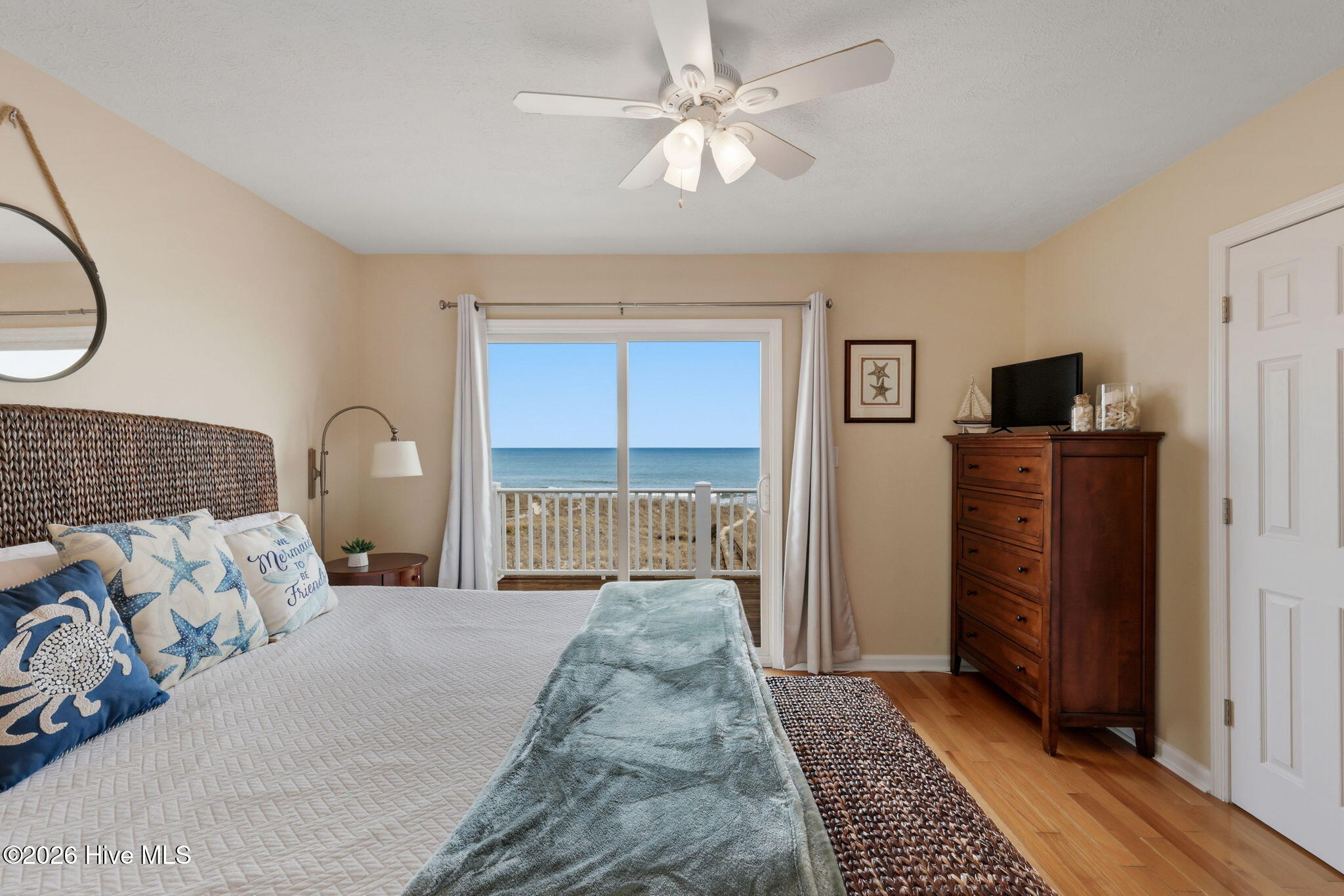 100556702 | Photo 28